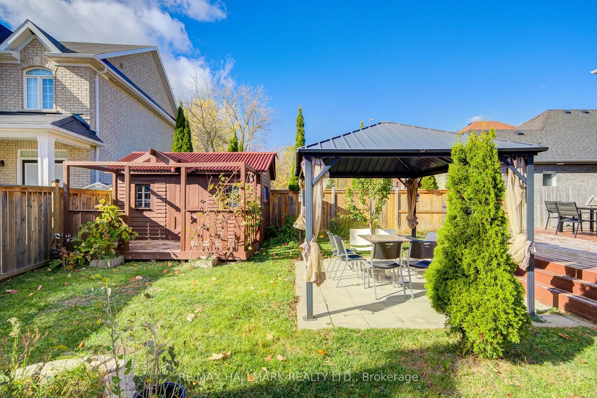 8 Glendower Crescent