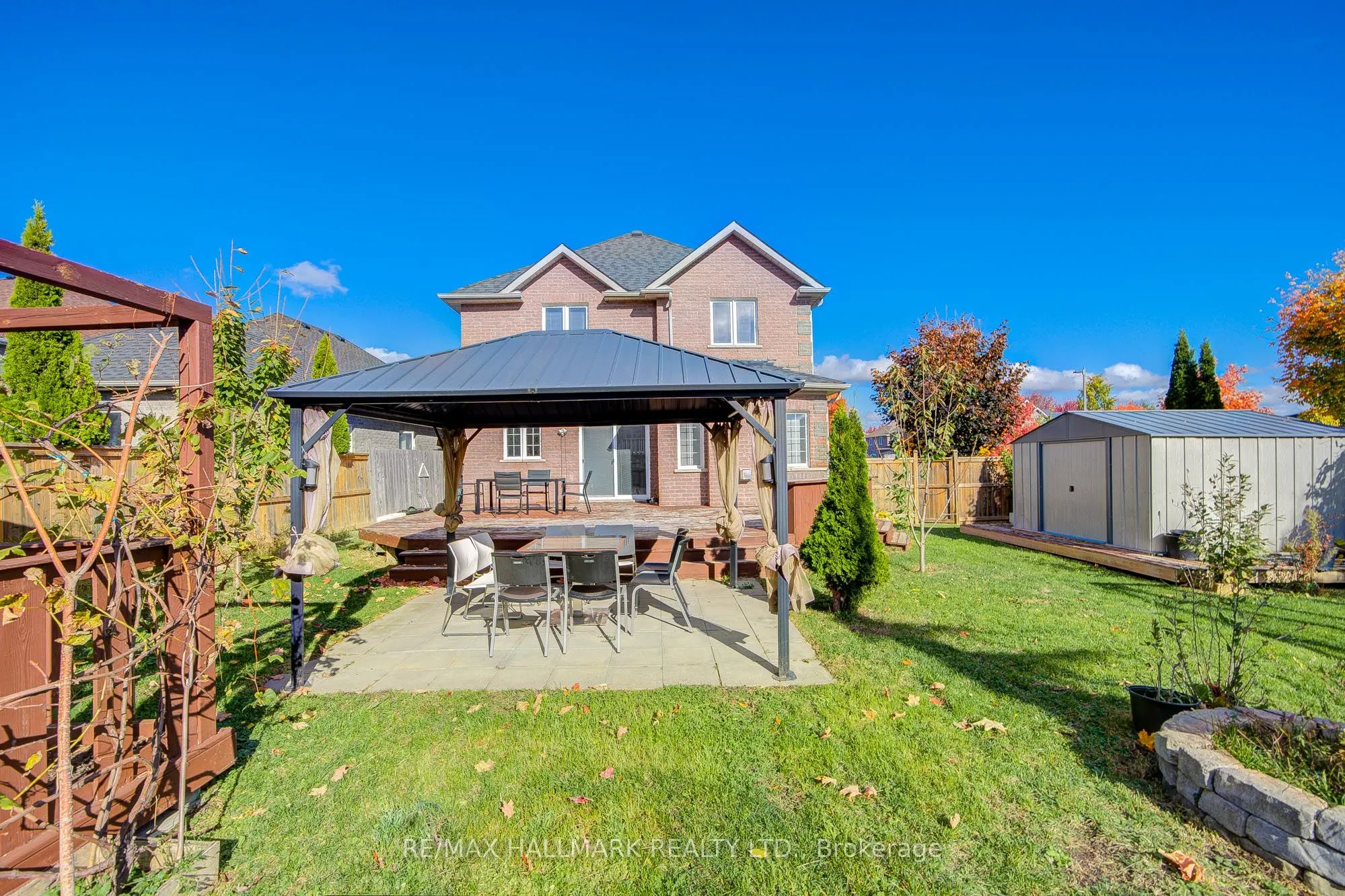 8 Glendower Crescent