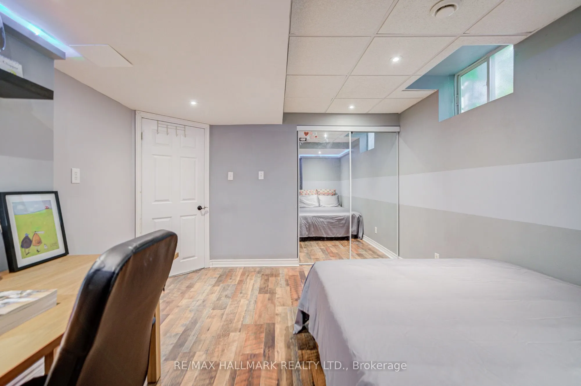 8 Glendower Crescent