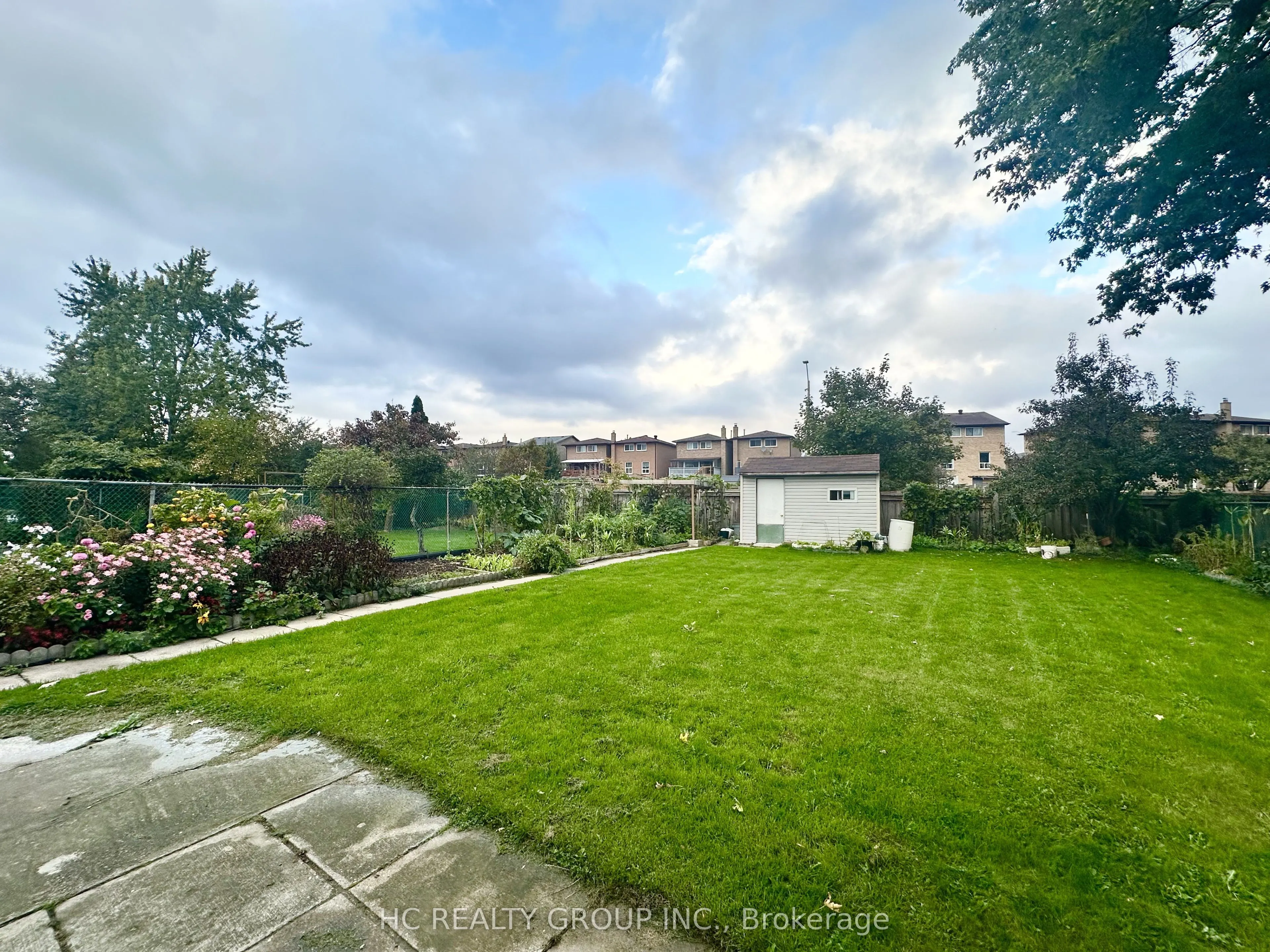 49 Carey Crescent