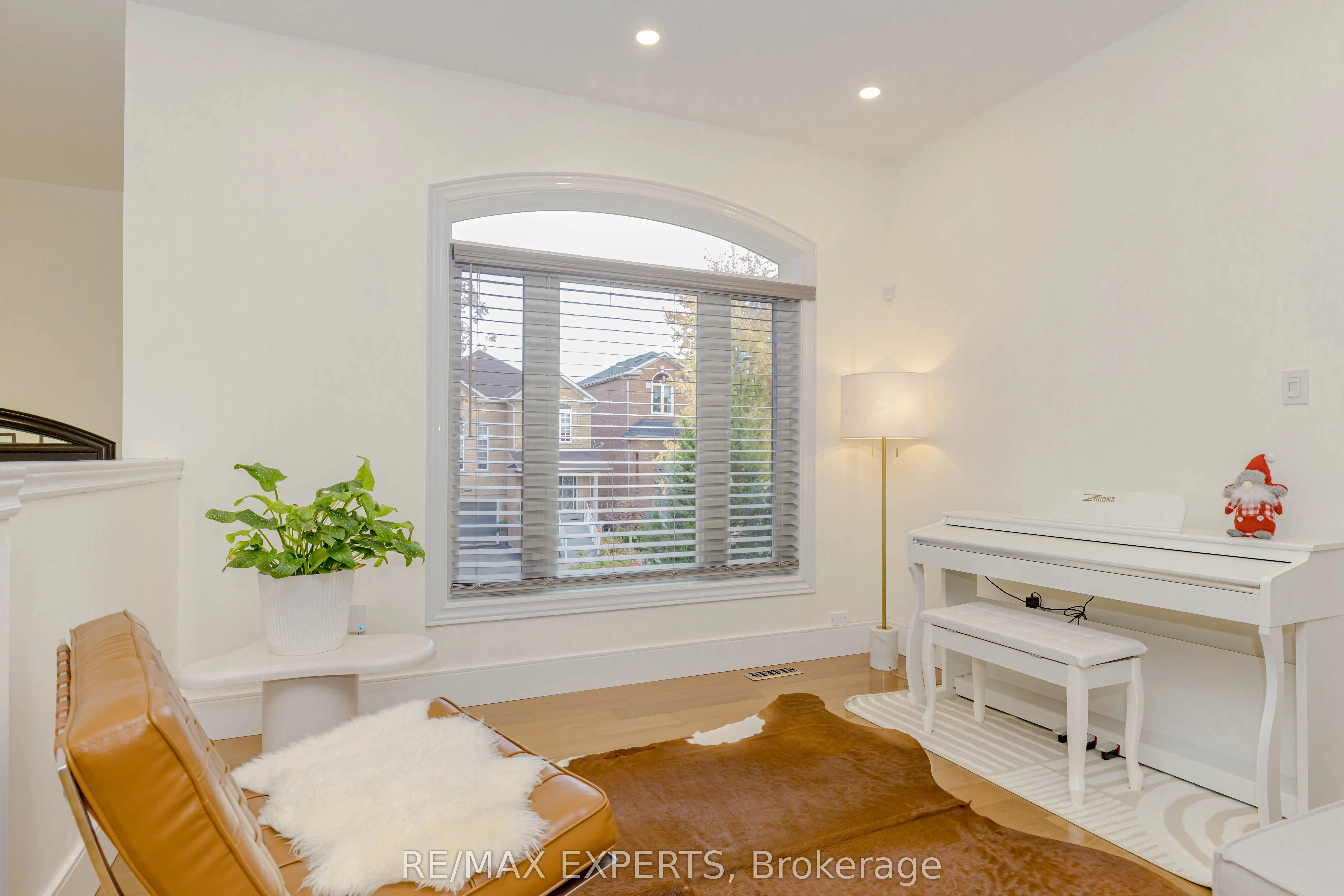 193 Fairlane Crescent
