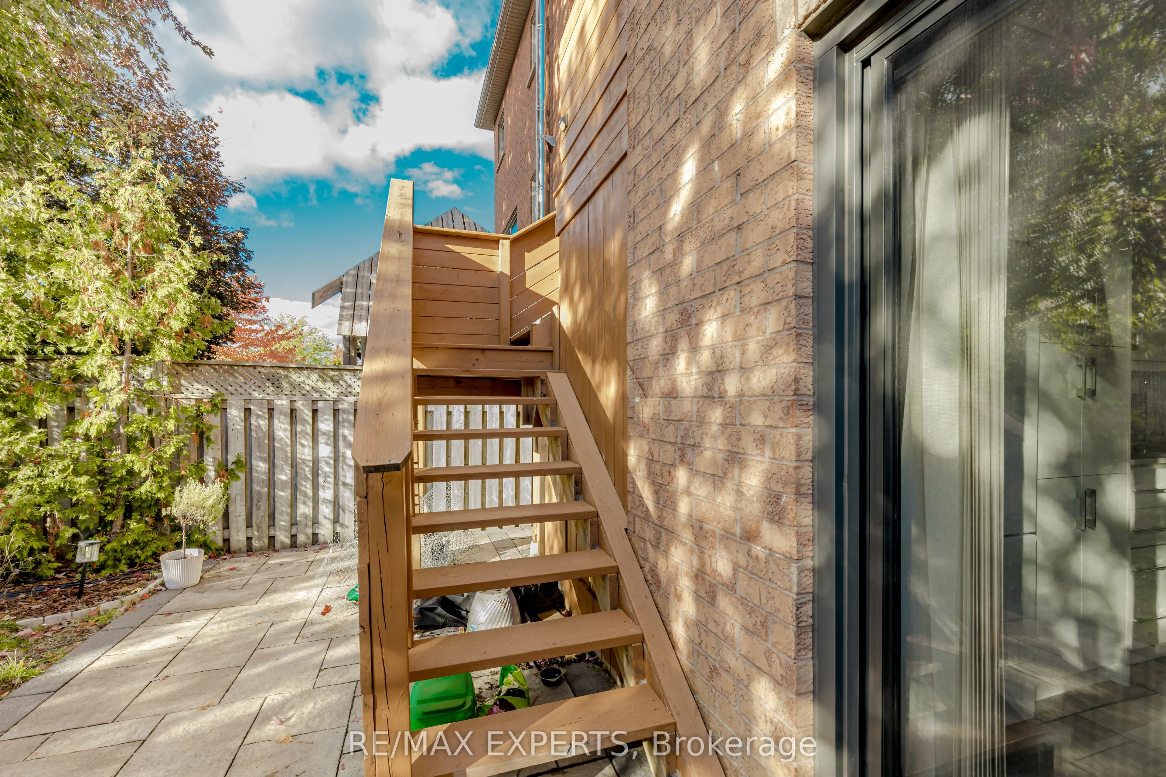 193 Fairlane Crescent