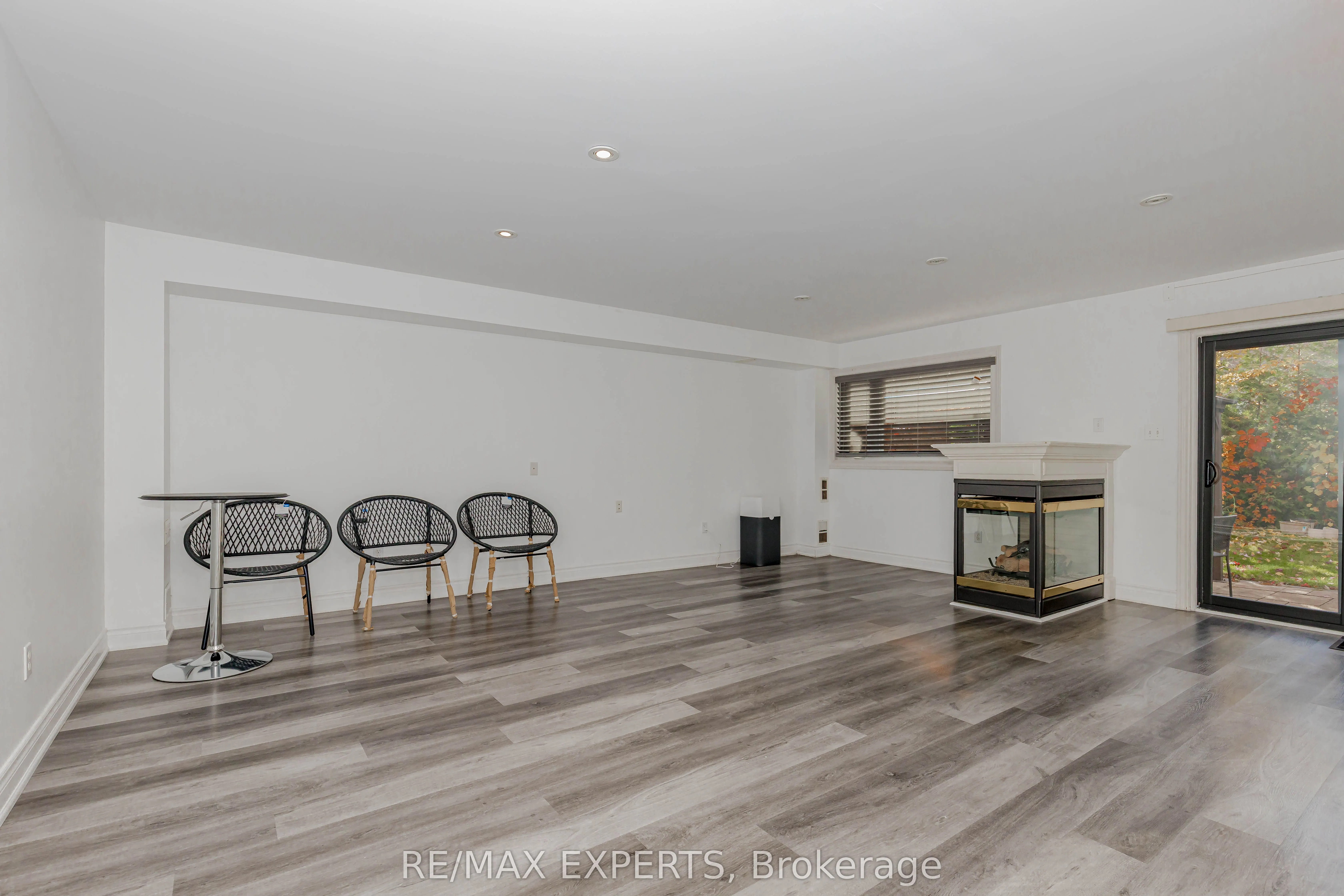 193 Fairlane Crescent