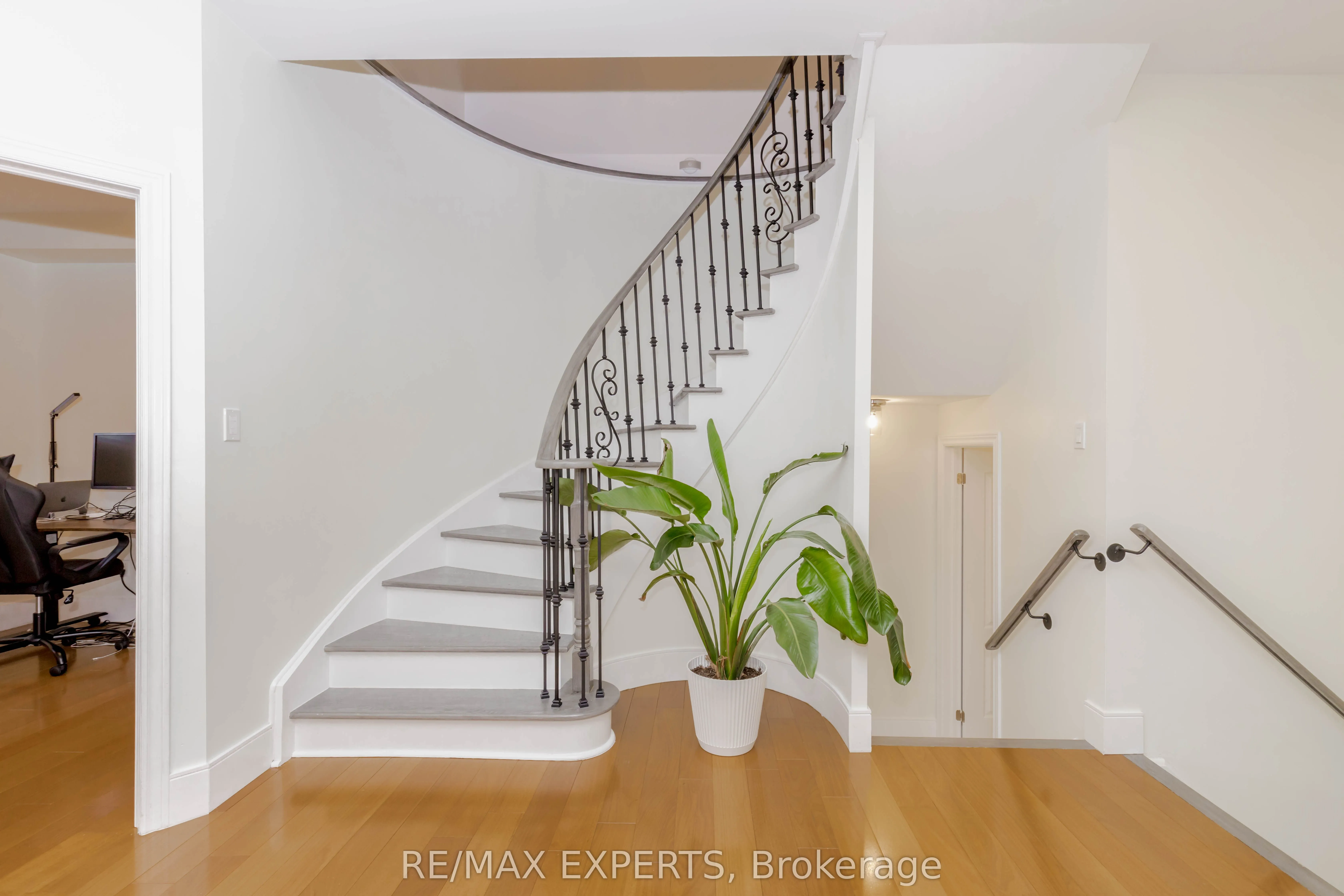 193 Fairlane Crescent