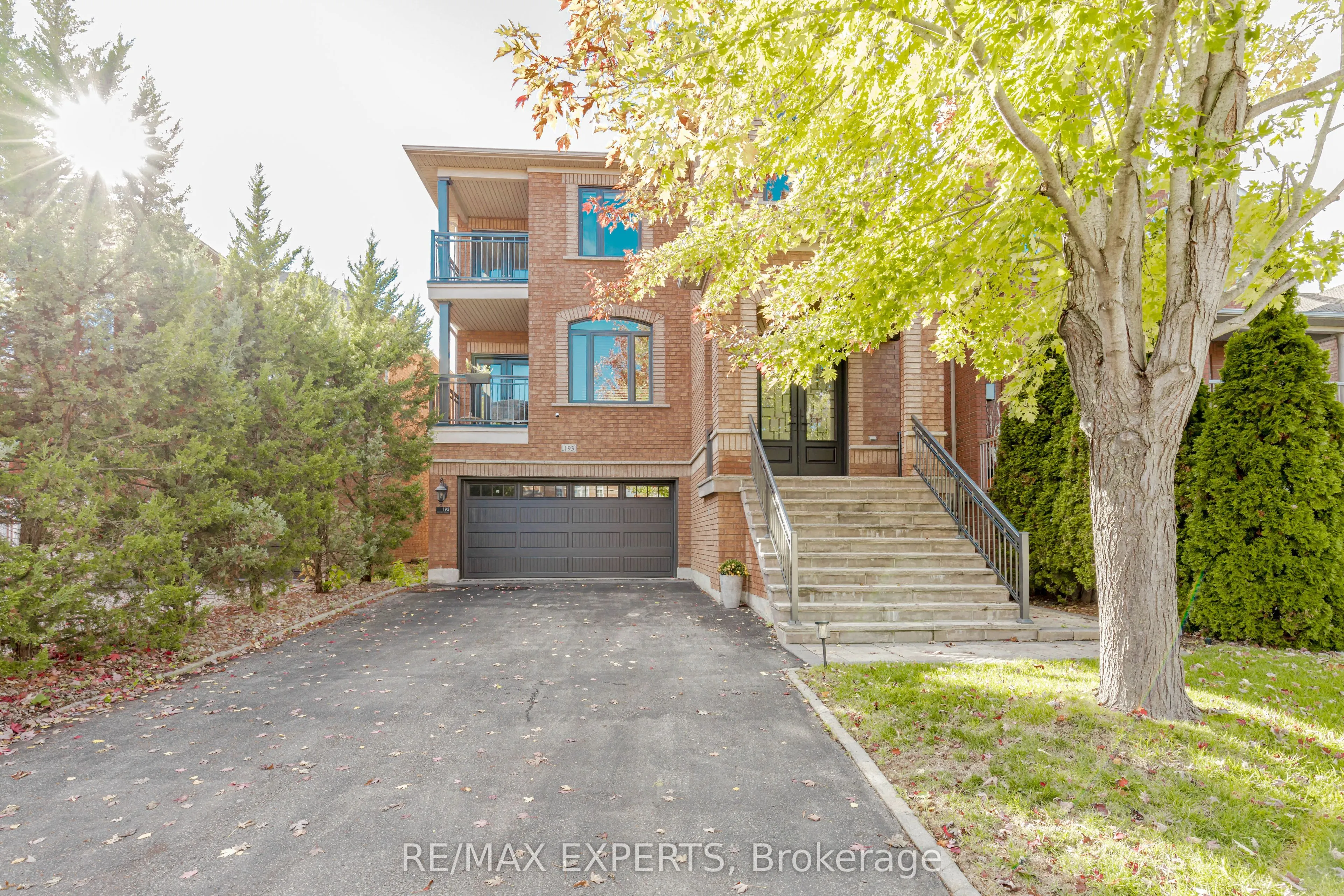 193 Fairlane Crescent