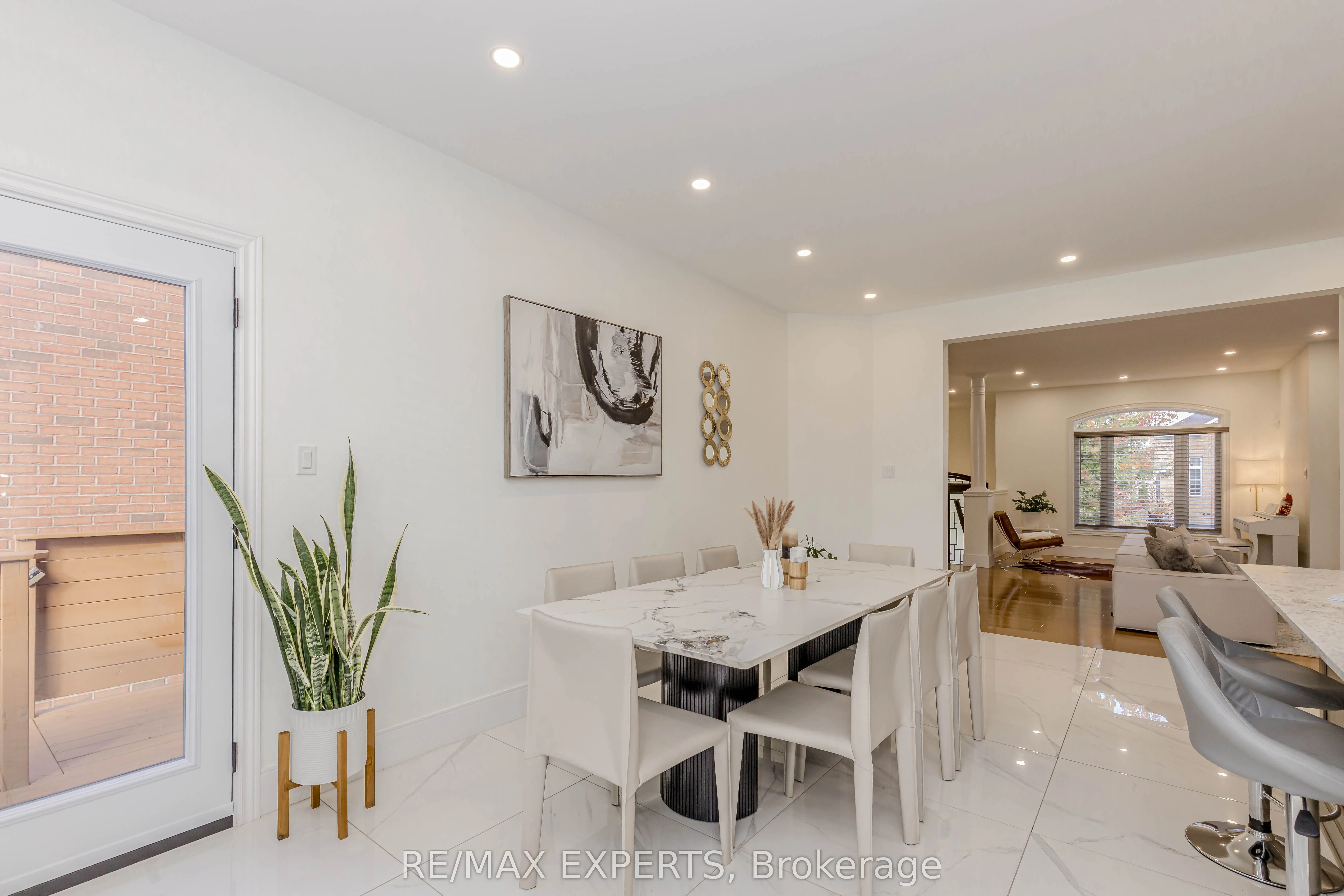 193 Fairlane Crescent