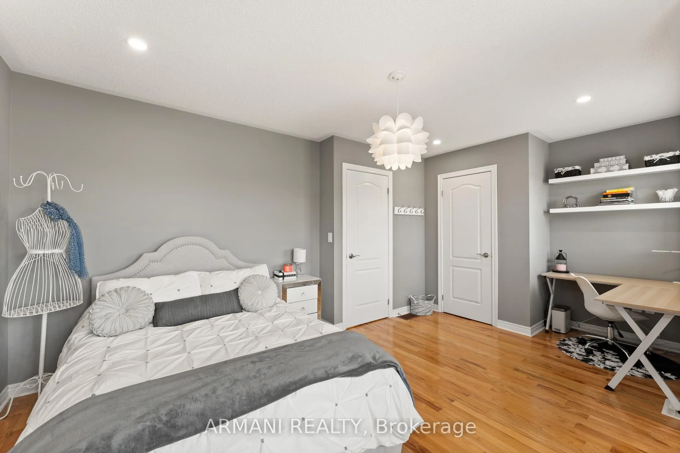 44 Alex Black Street