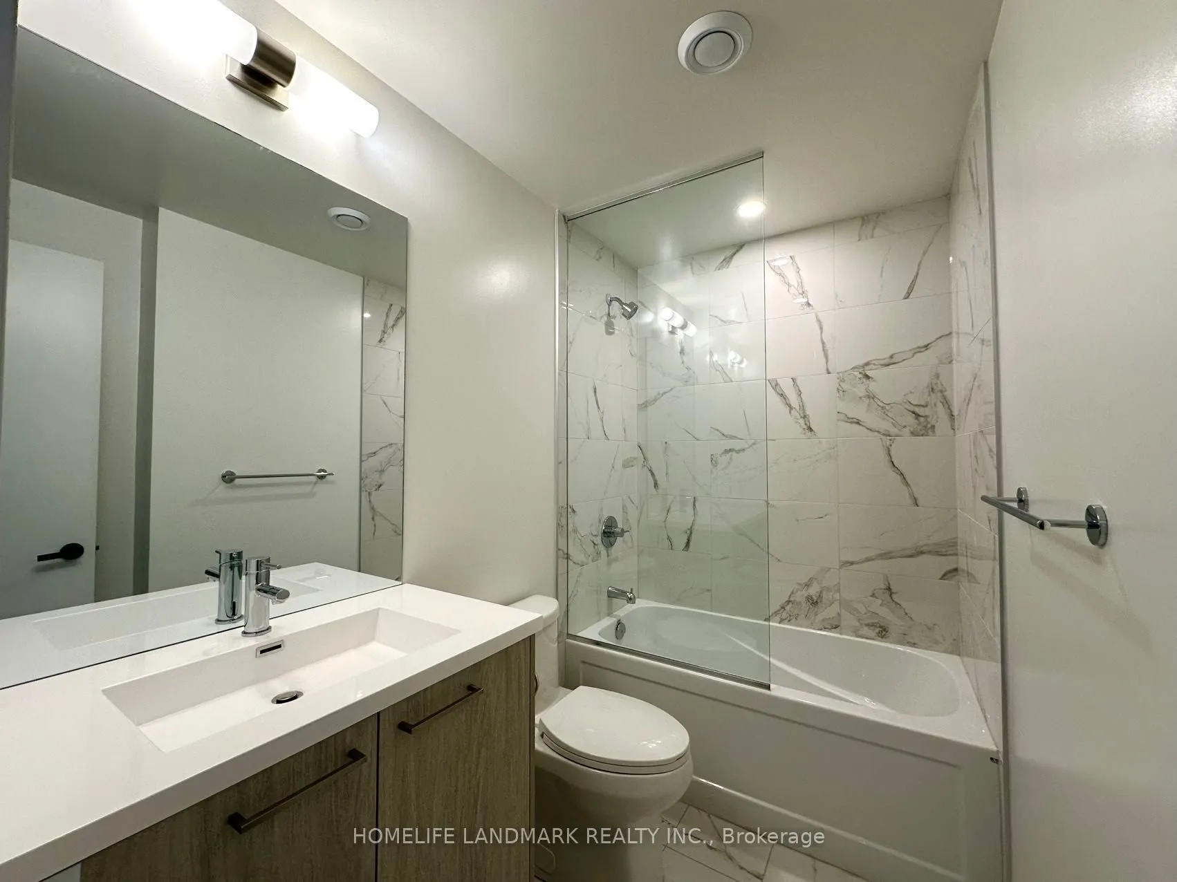 28 Interchange Way, #3815