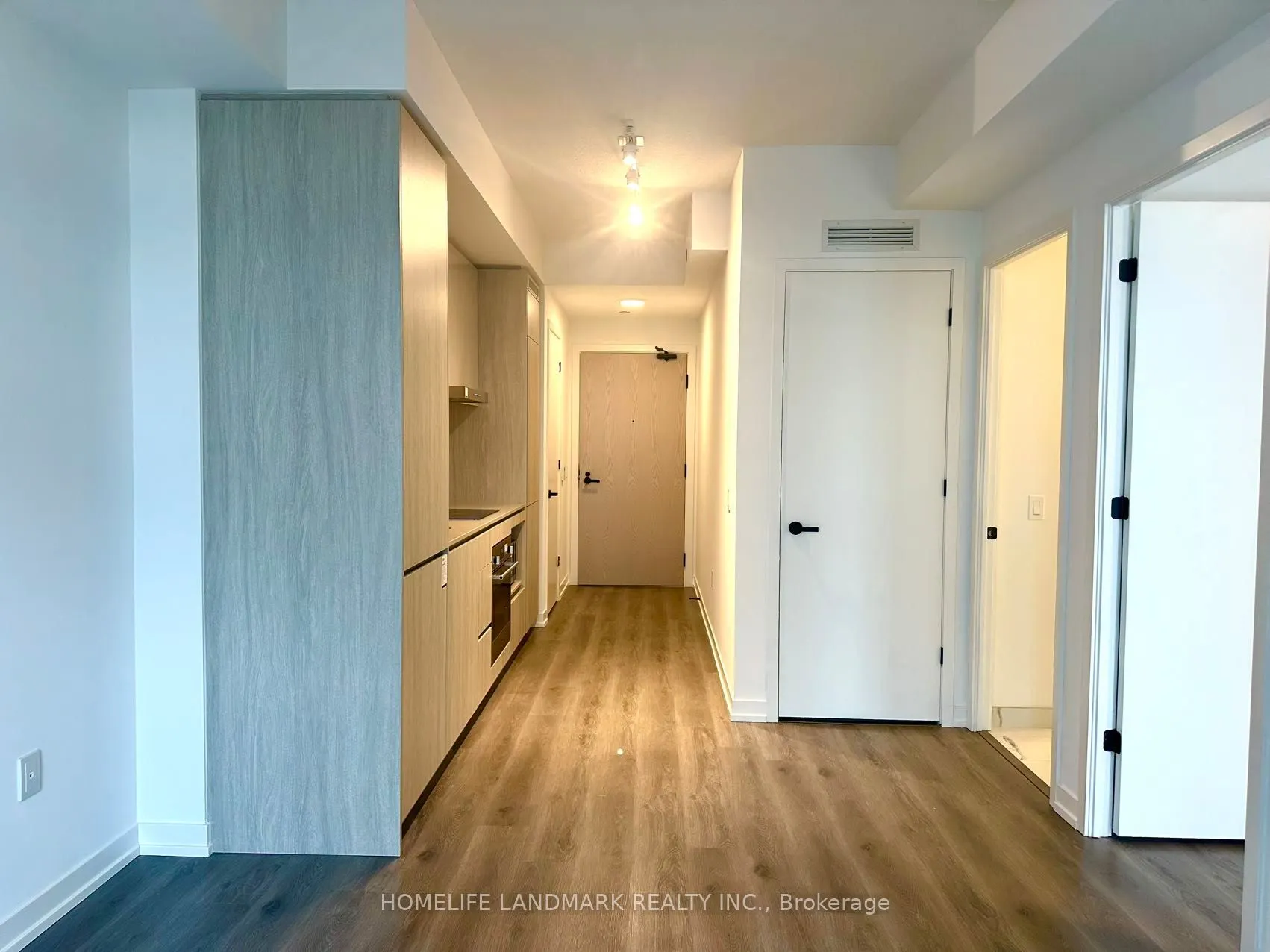 28 Interchange Way, #3815