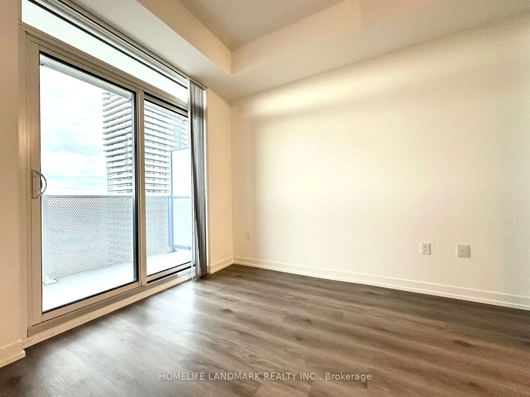 28 Interchange Way, #3815