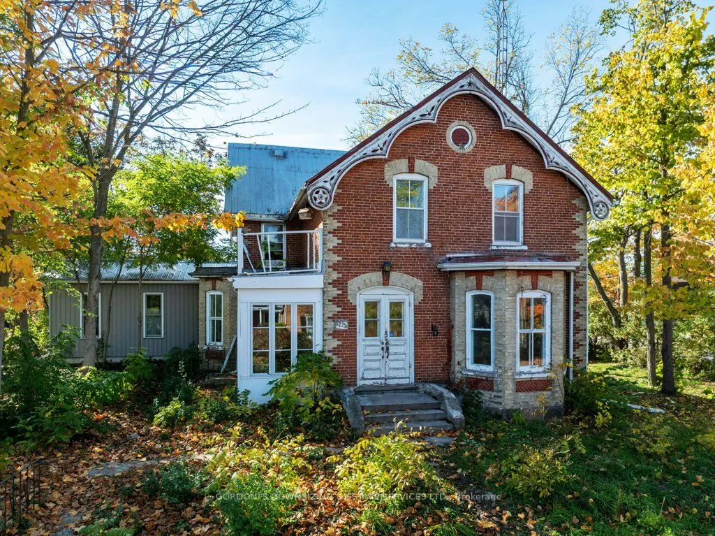 48 Ann Street N