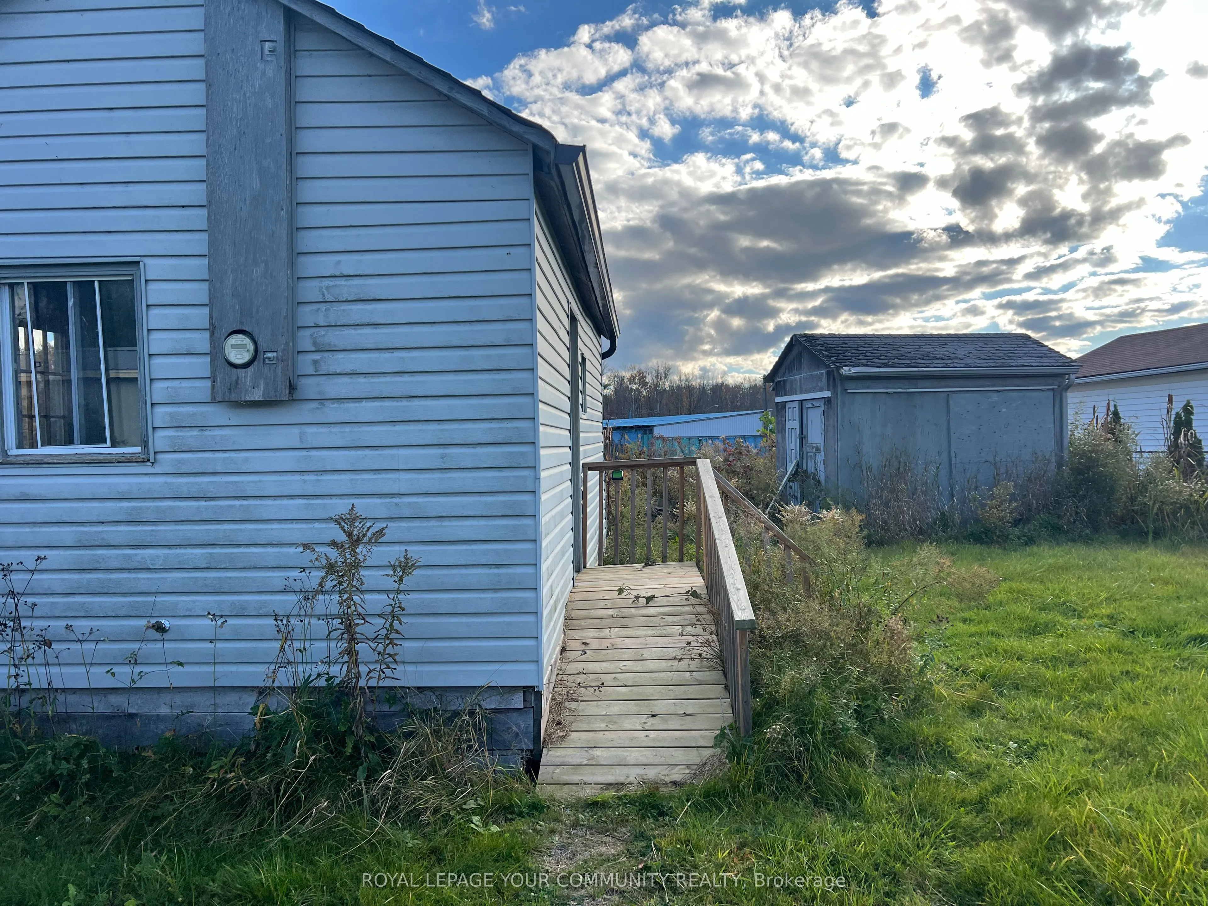 8 Island Drive