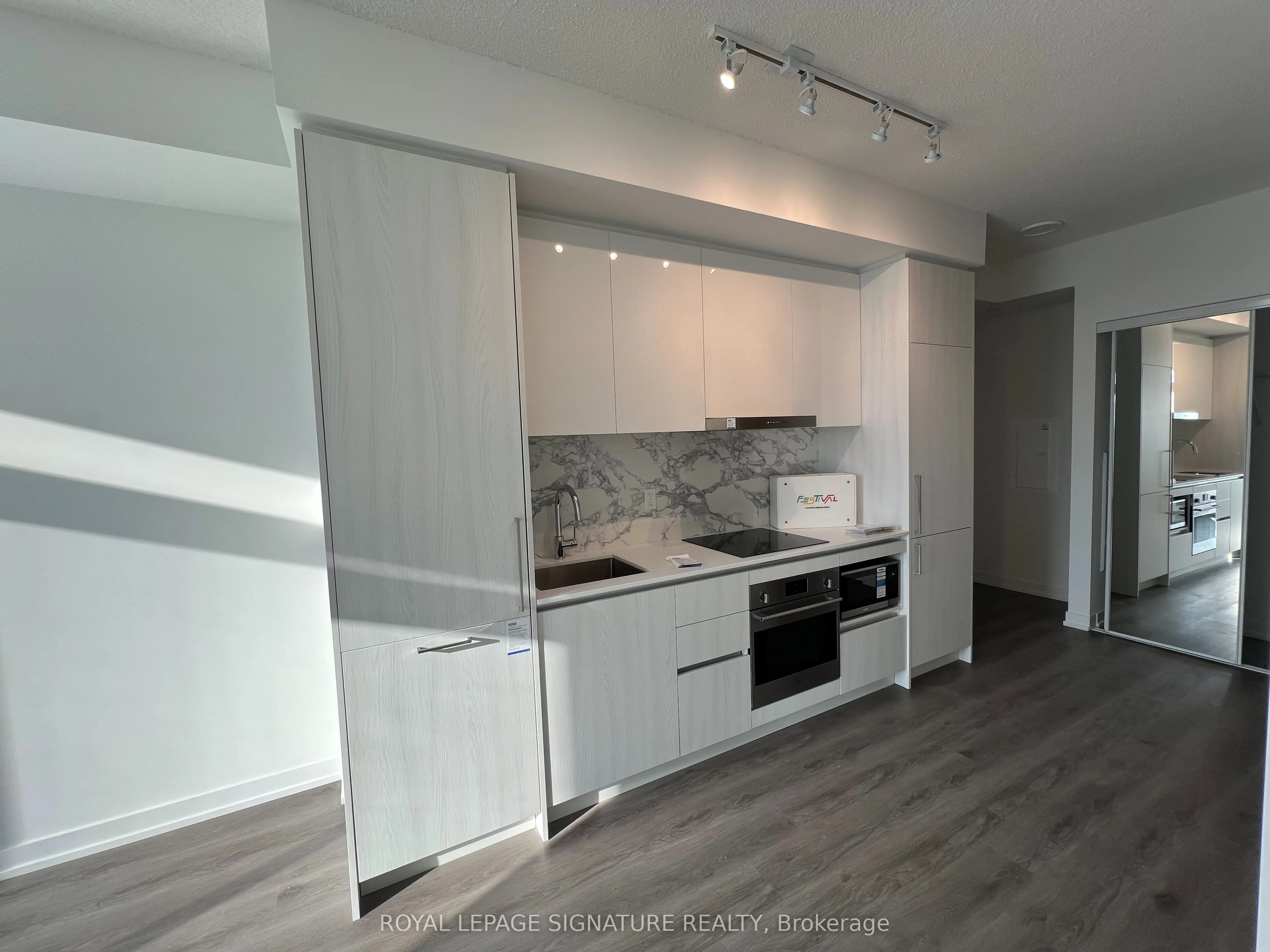225 Commerce Street, #2508