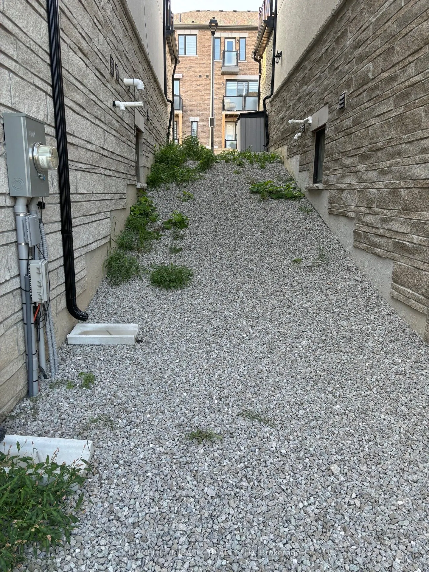 8 Bennington Road