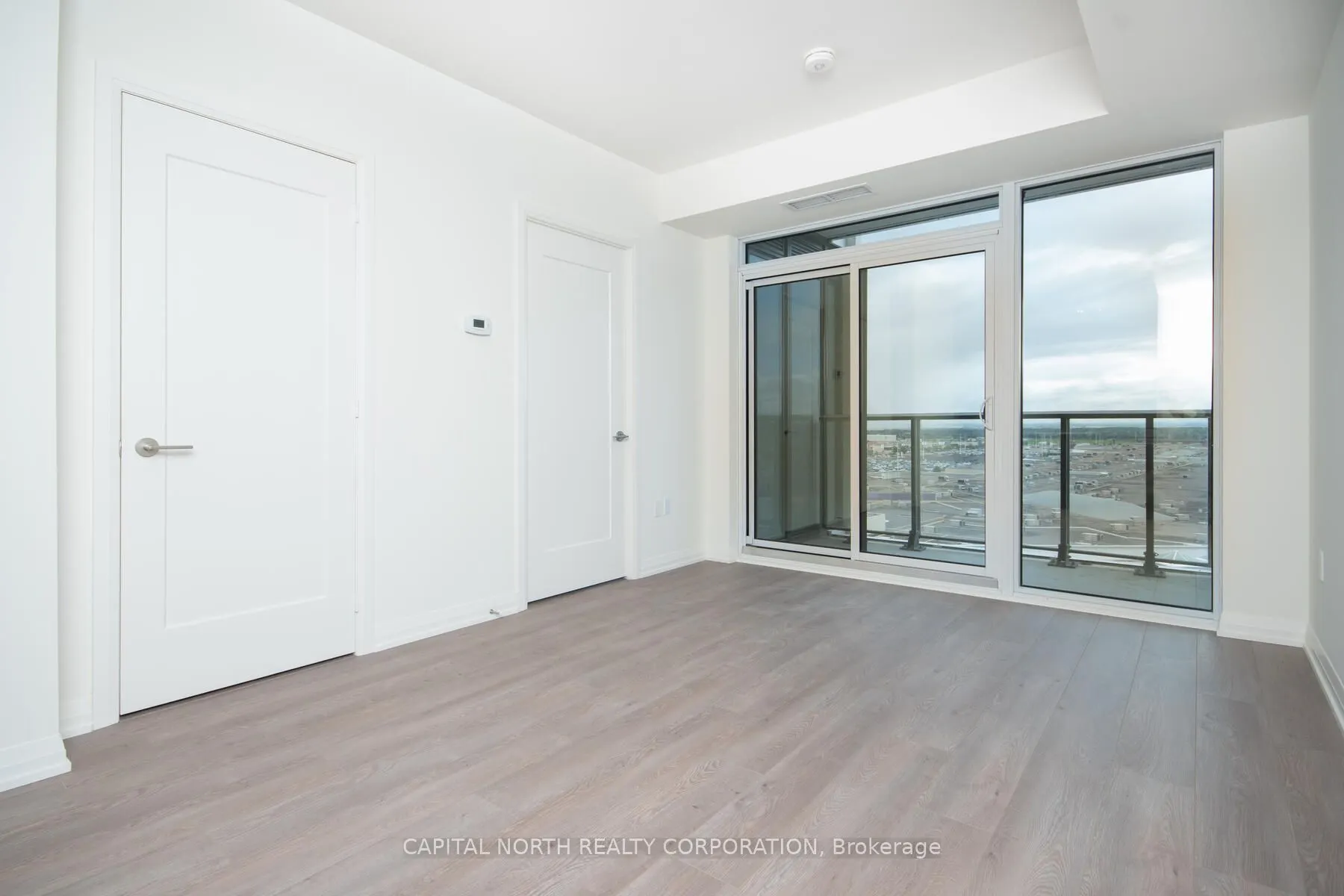 9000 Jane Street, #919