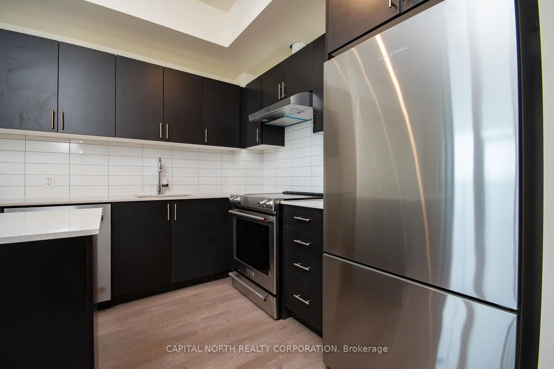 9000 Jane Street, #919