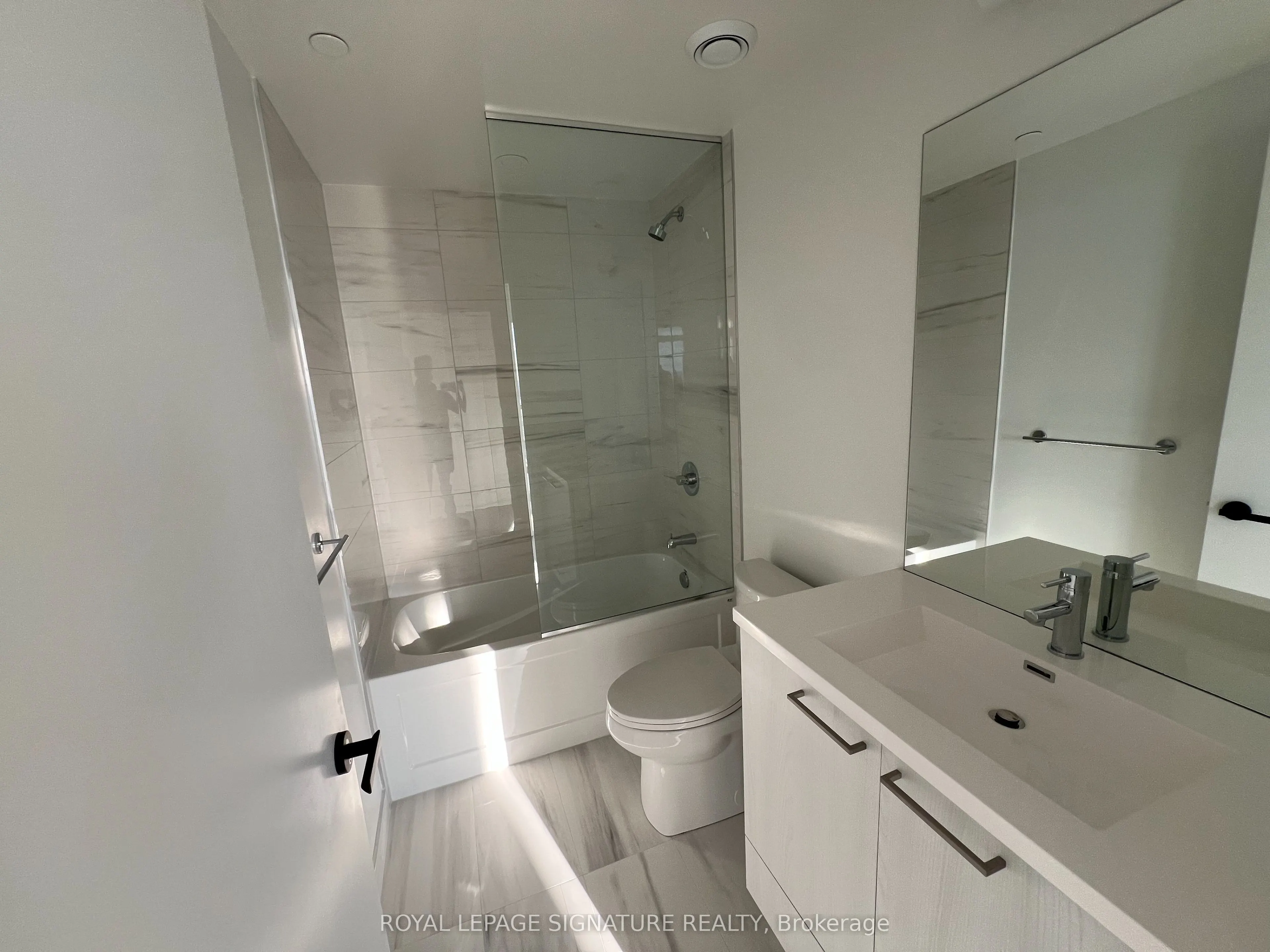 225 Commerce Street, #2506