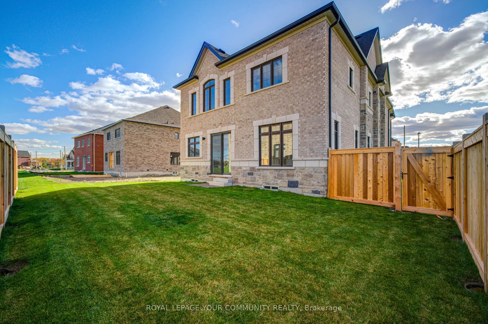 18 Shadyridge Street