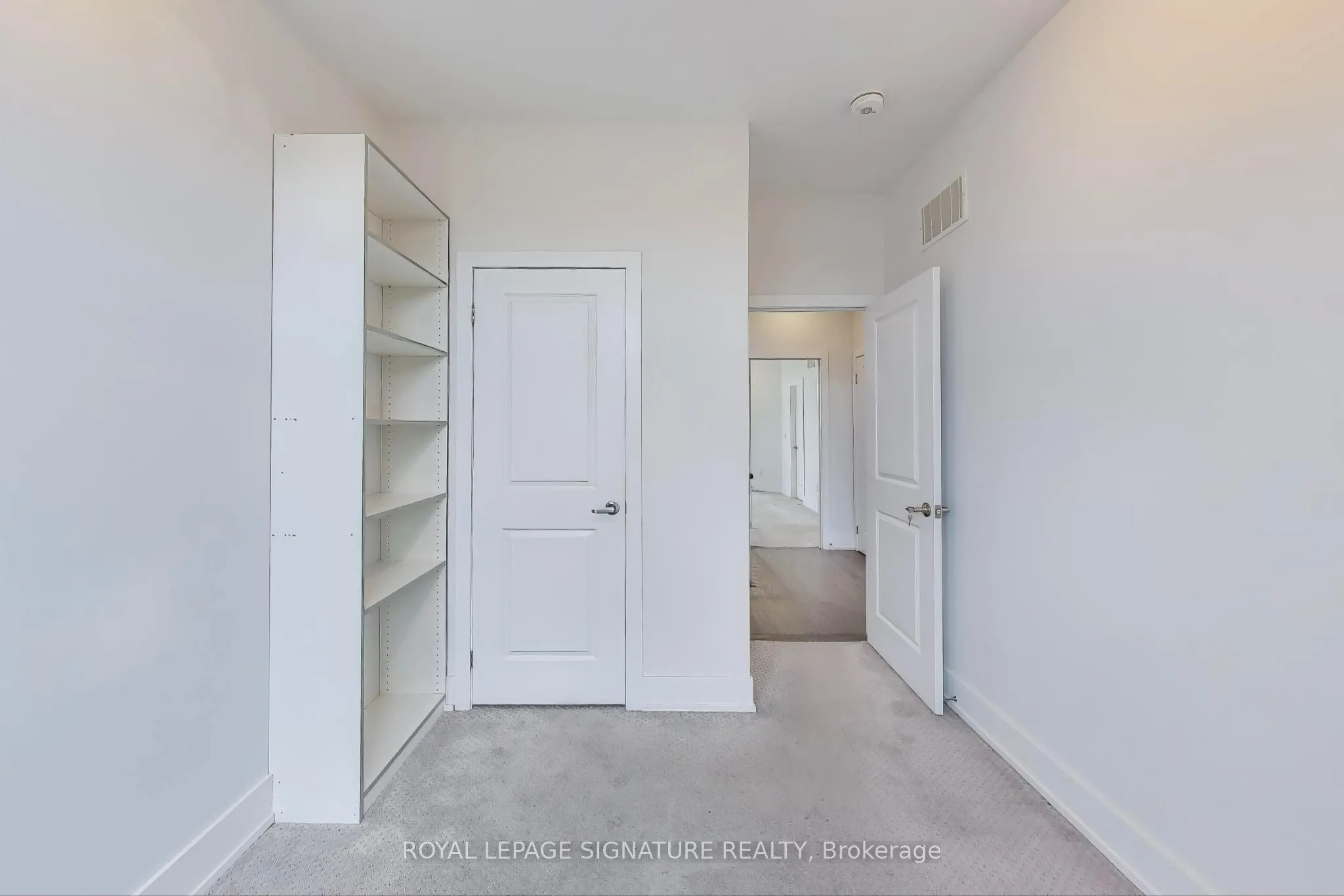 9124 Bathurst Street