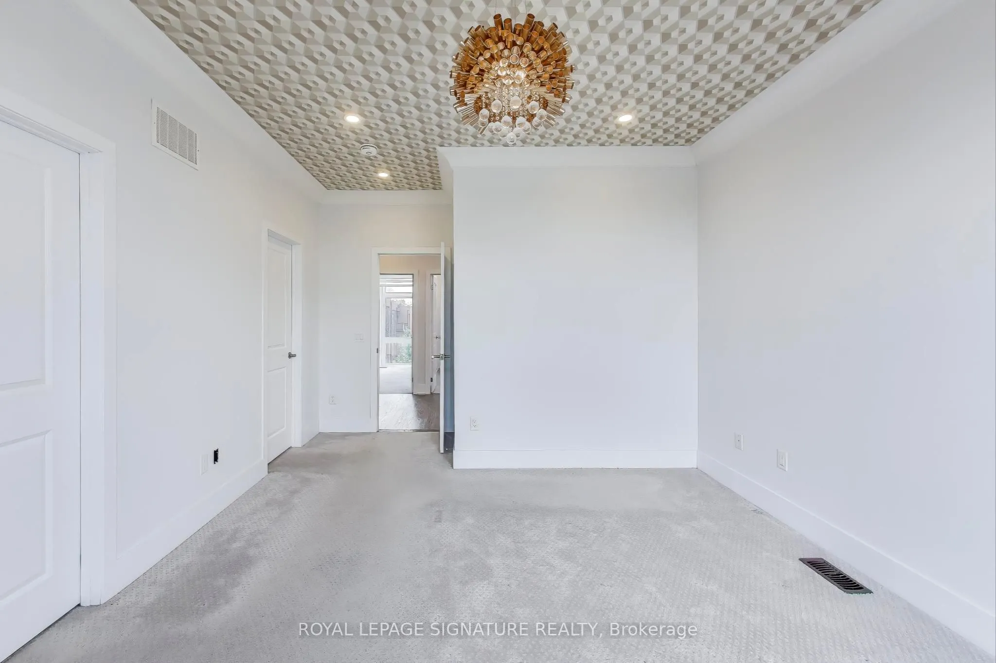 9124 Bathurst Street