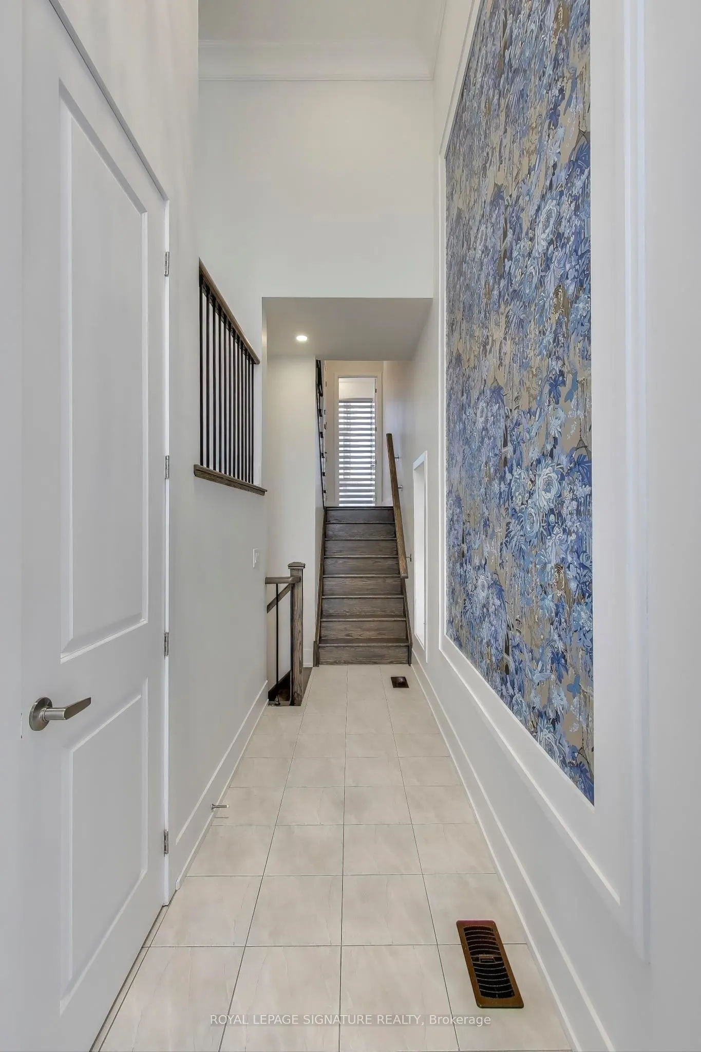 9124 Bathurst Street
