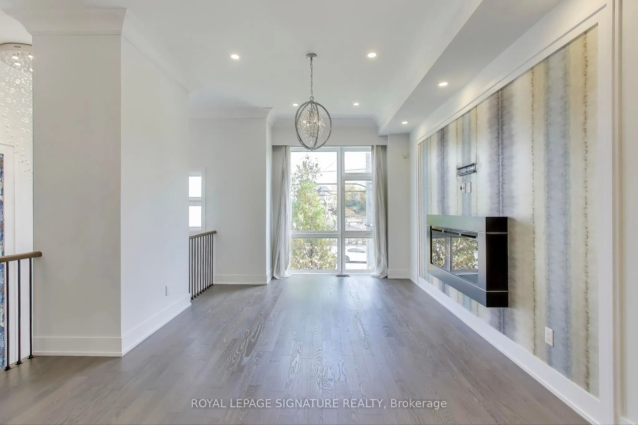 9124 Bathurst Street