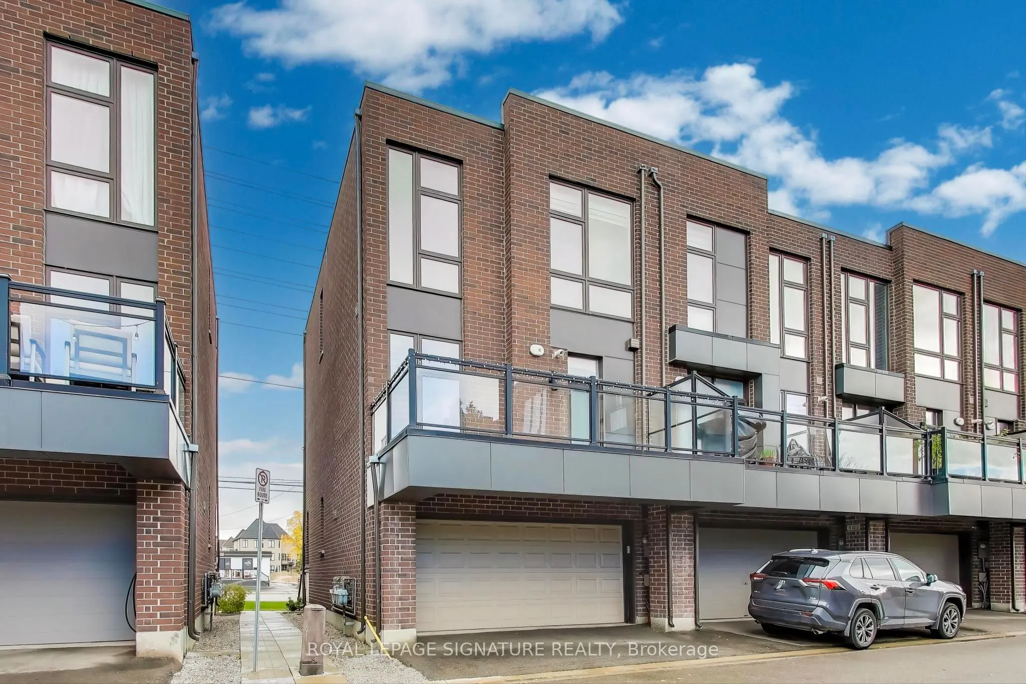 9124 Bathurst Street