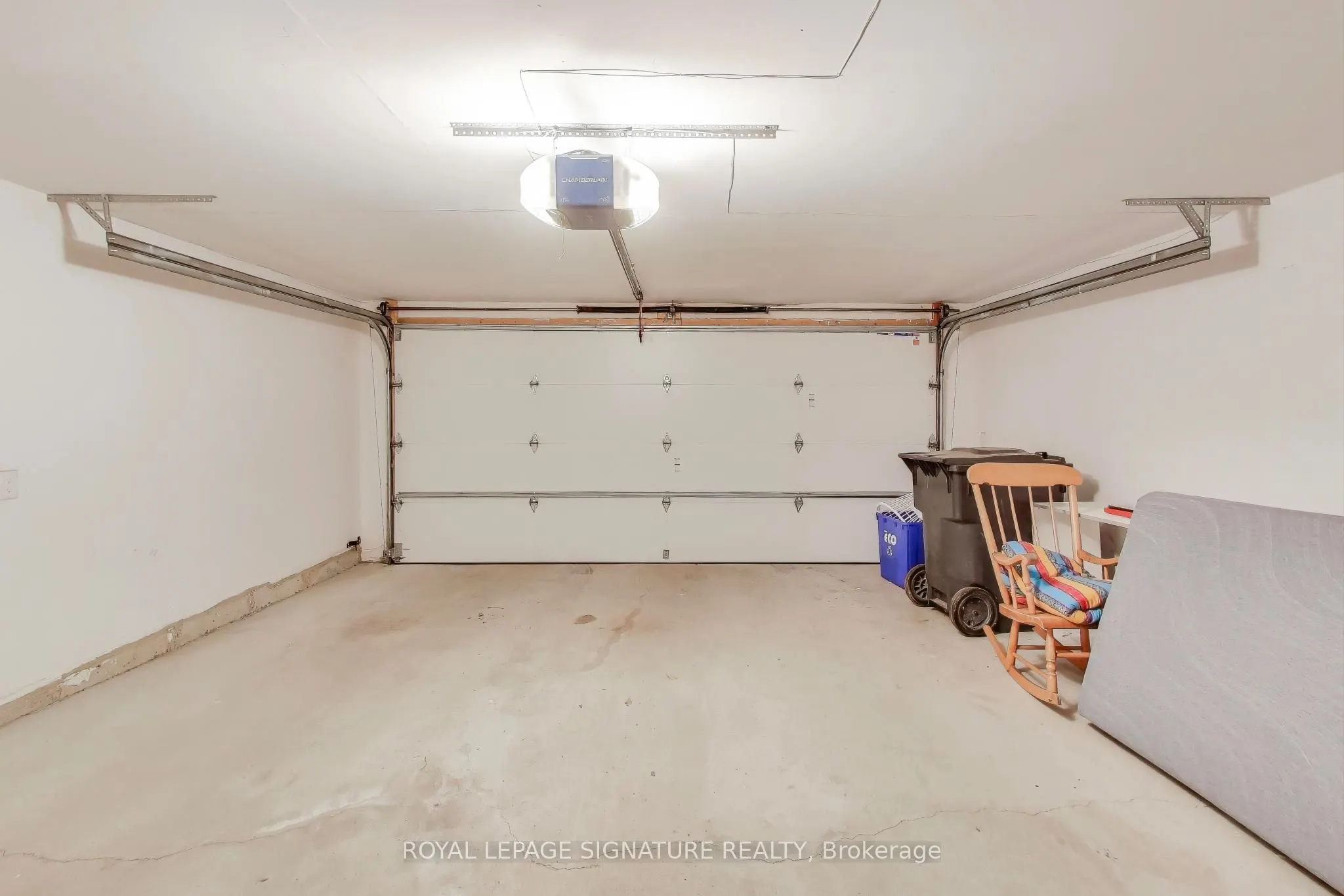 9124 Bathurst Street