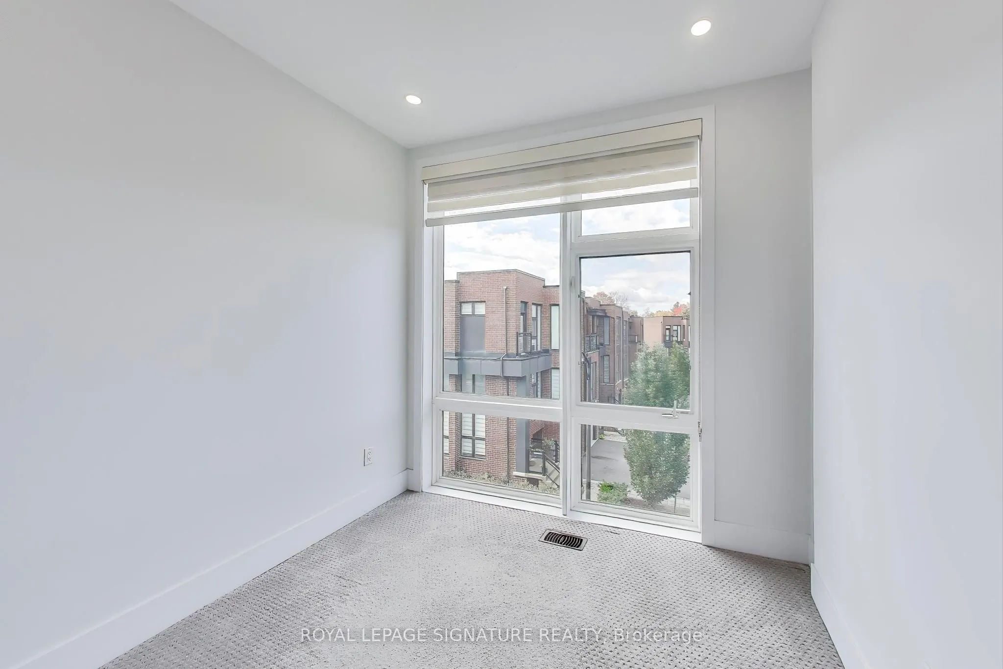 9124 Bathurst Street