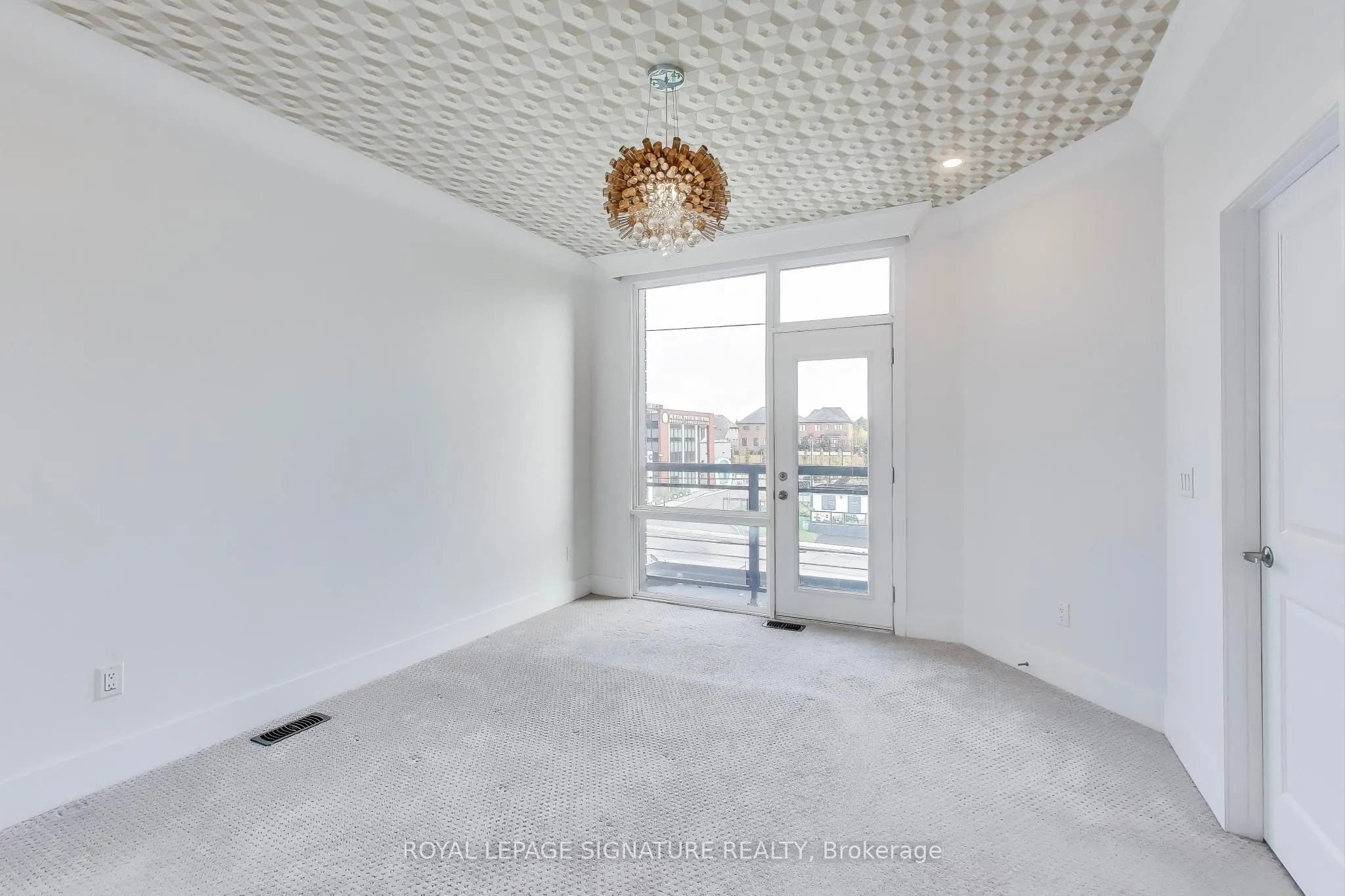 9124 Bathurst Street