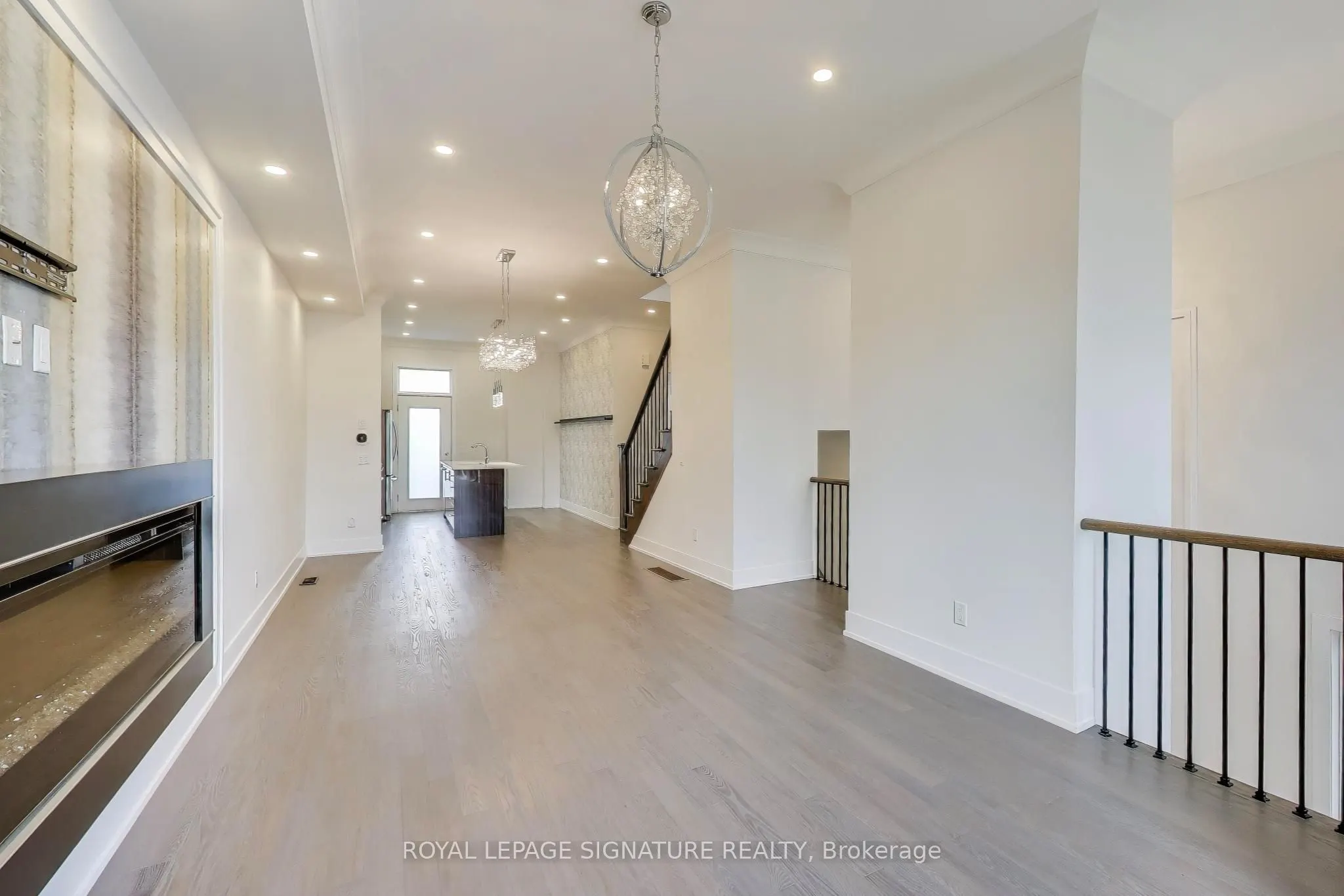 9124 Bathurst Street