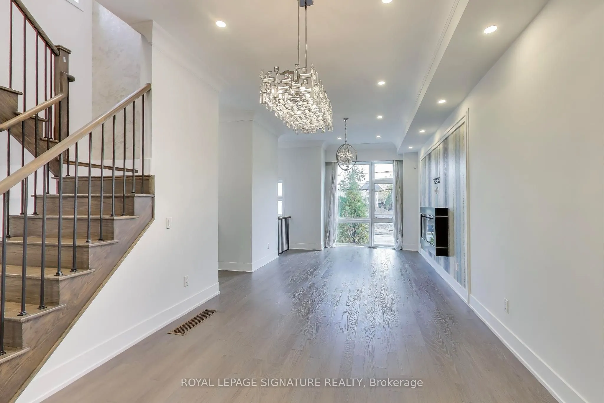 9124 Bathurst Street
