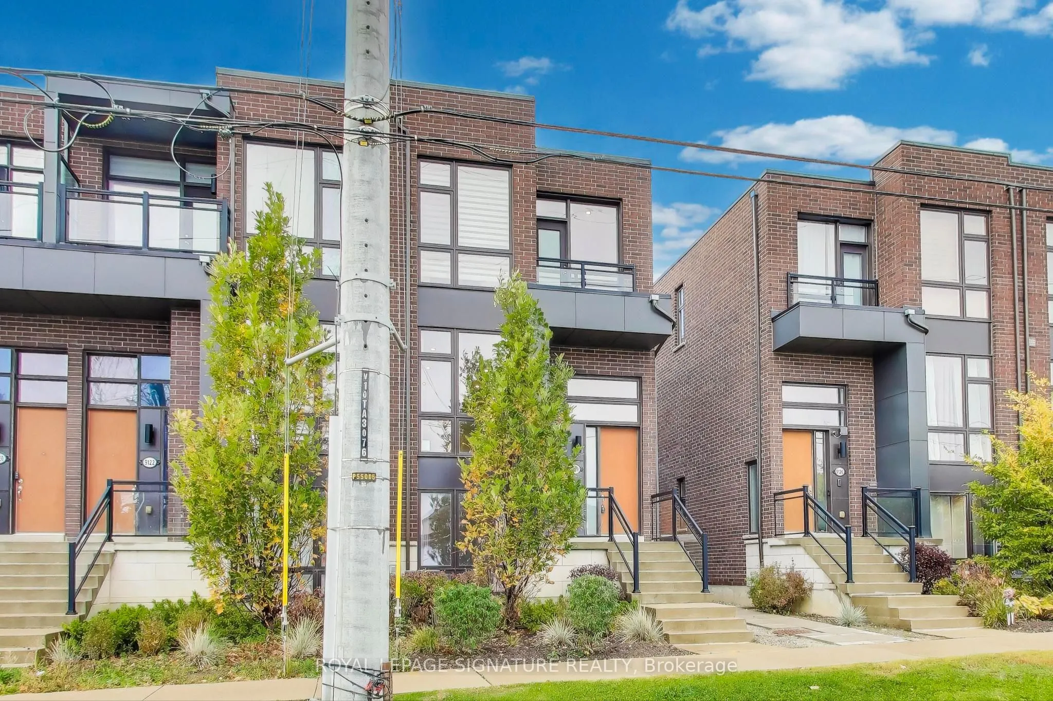 9124 Bathurst Street