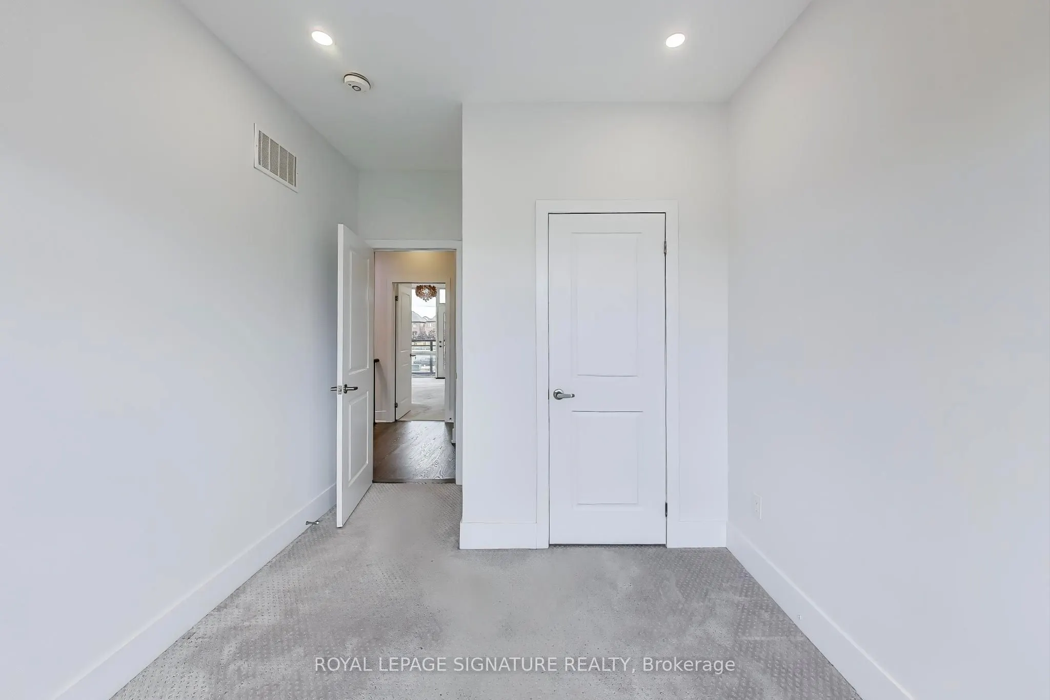9124 Bathurst Street