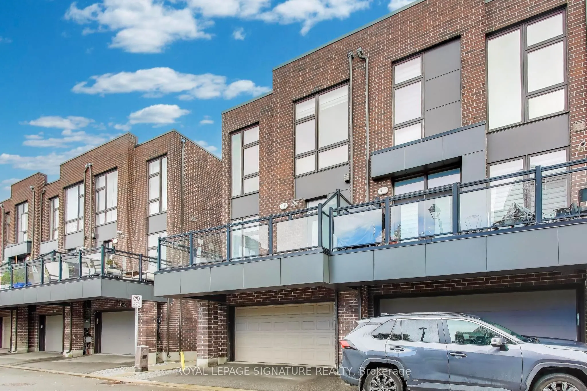 9124 Bathurst Street