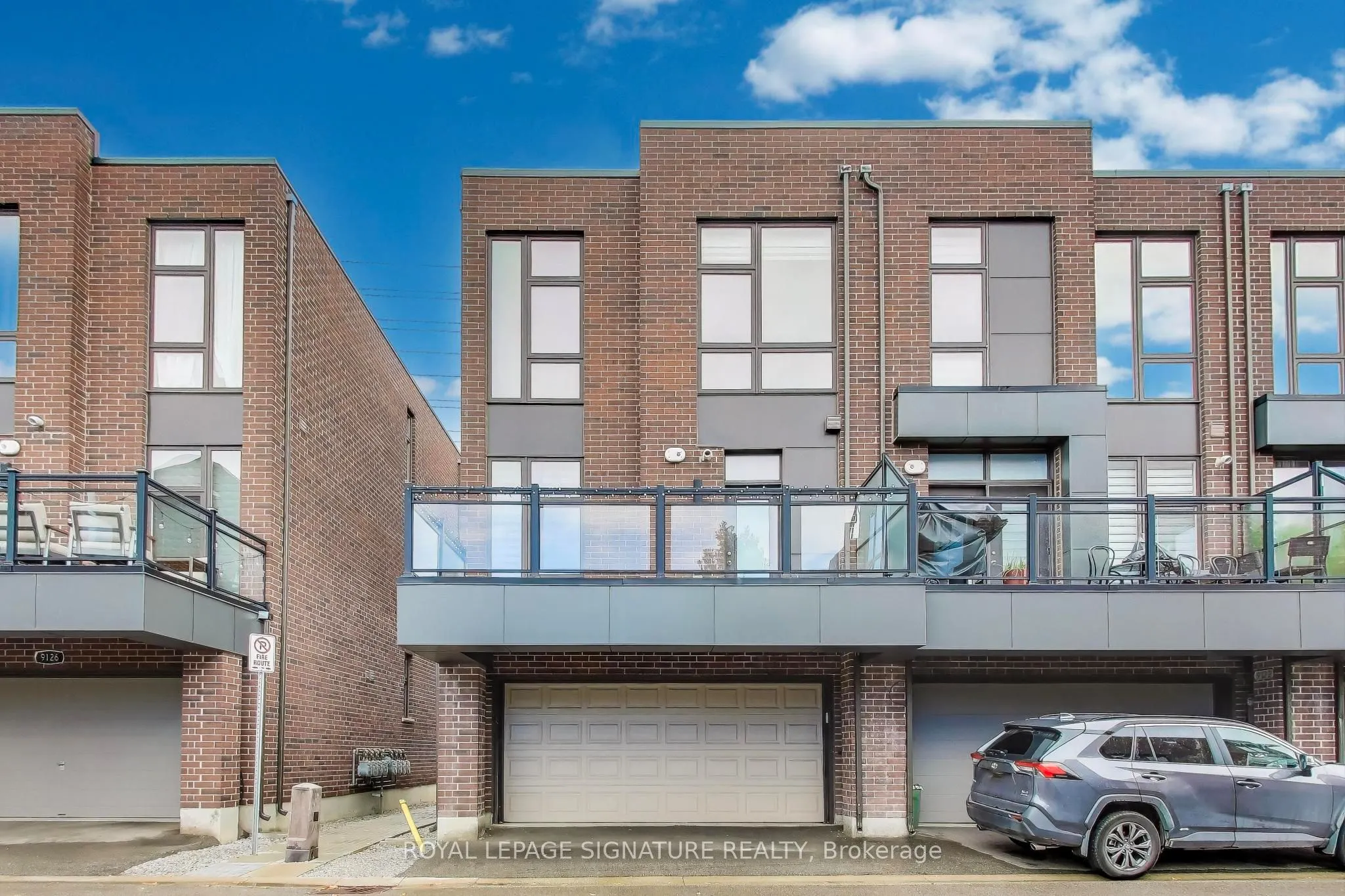 9124 Bathurst Street