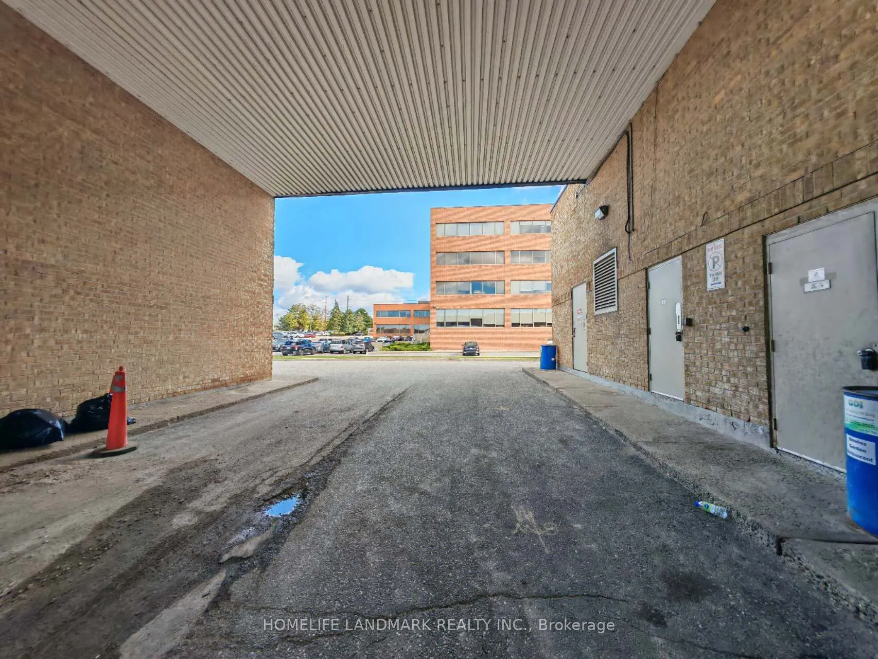 3850 Steeles Avenue W, #13
