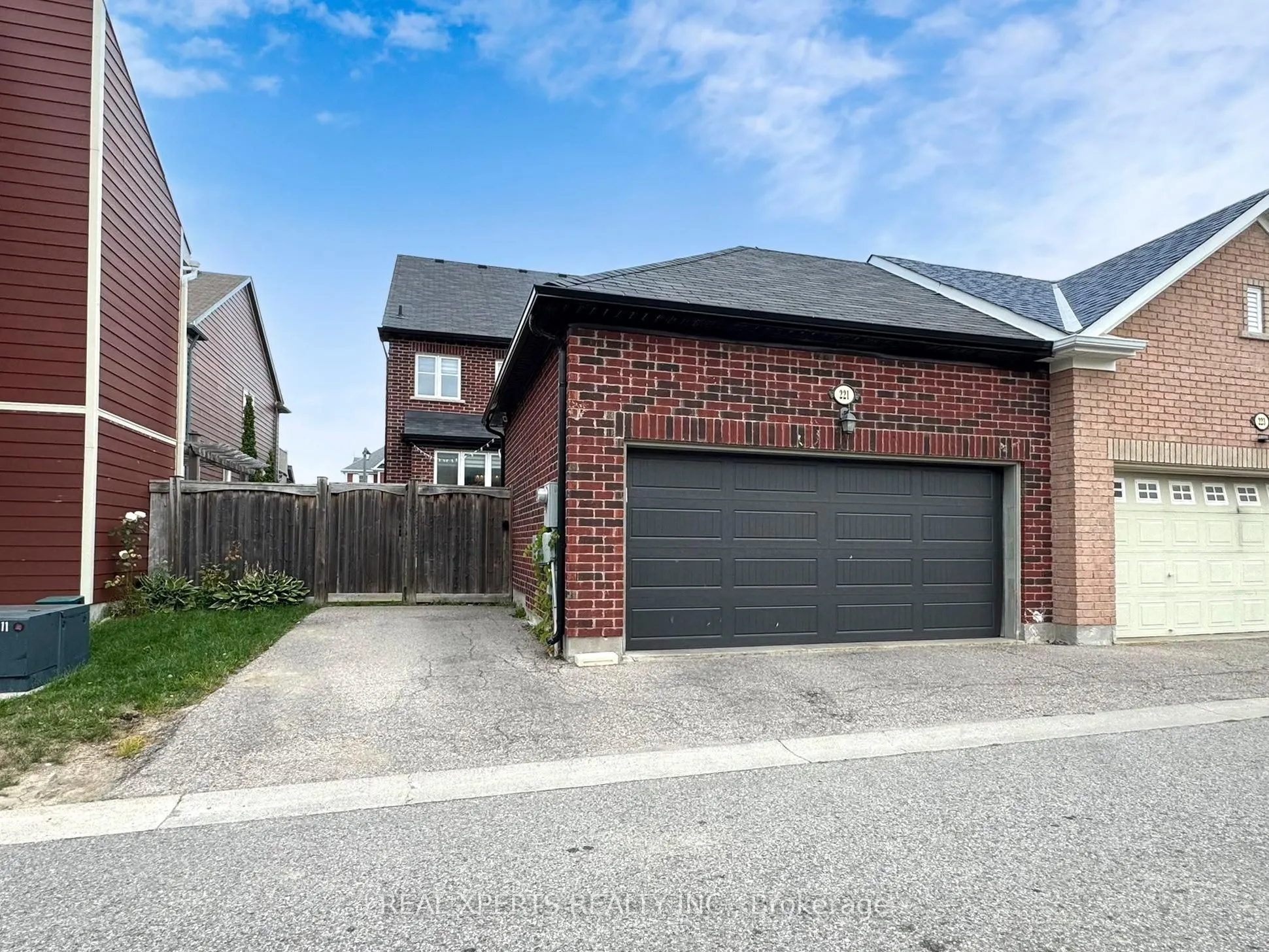 221 The Meadows Avenue