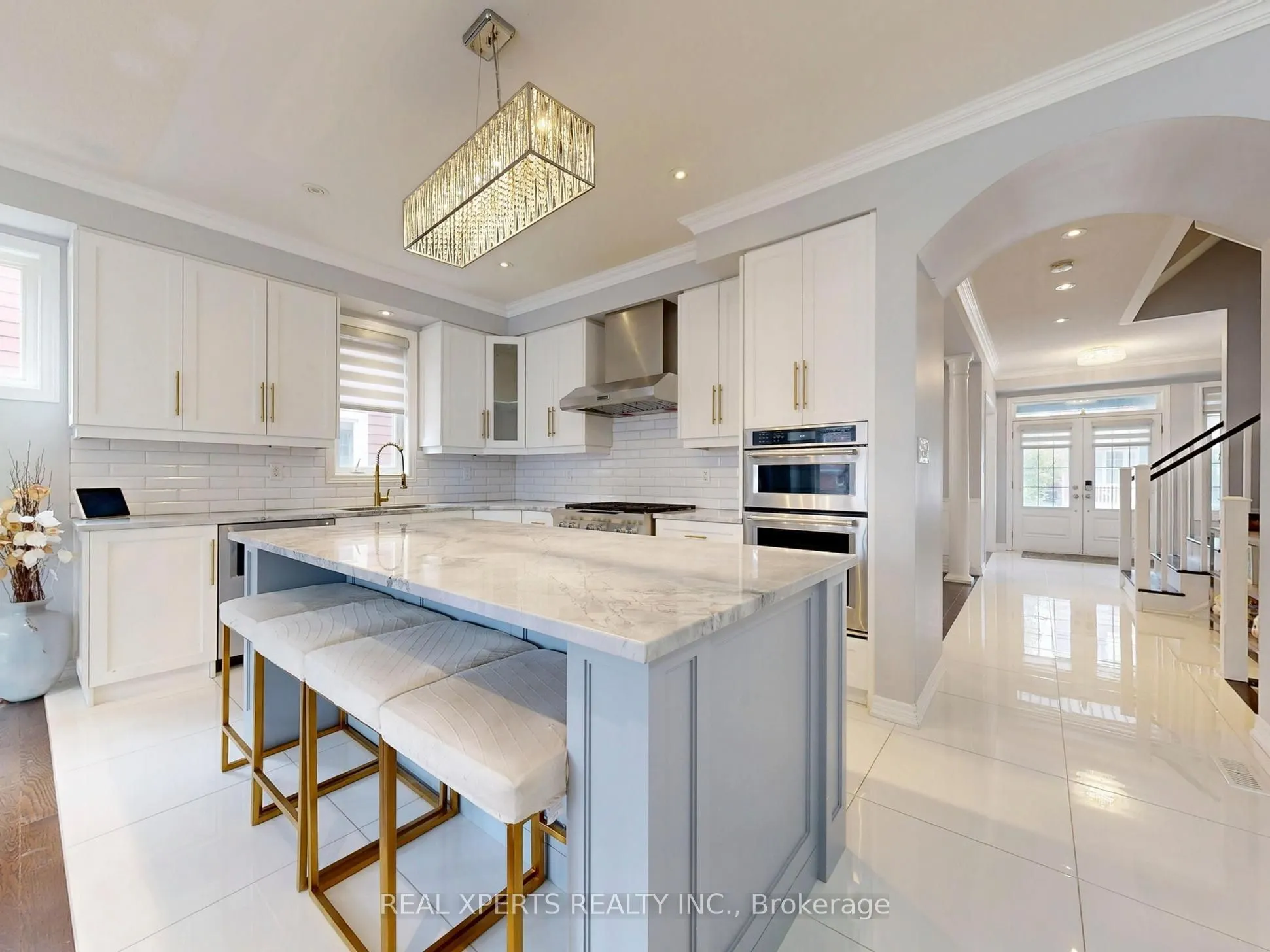 221 The Meadows Avenue