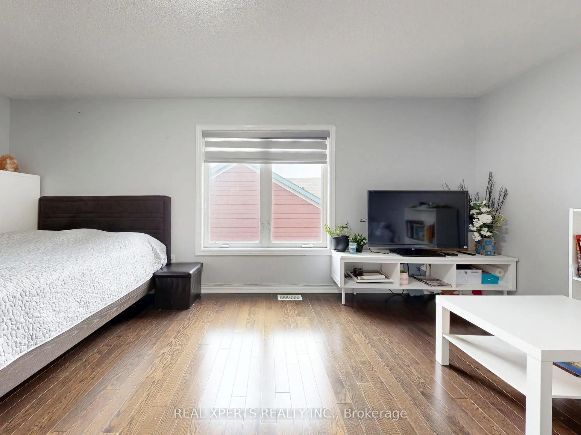 221 The Meadows Avenue