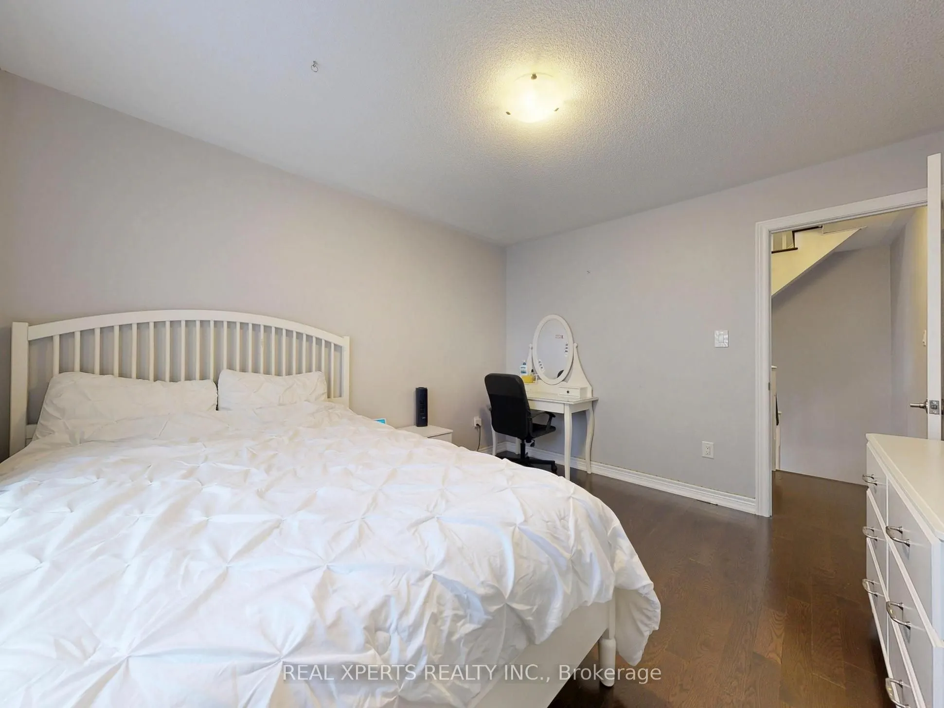 221 The Meadows Avenue