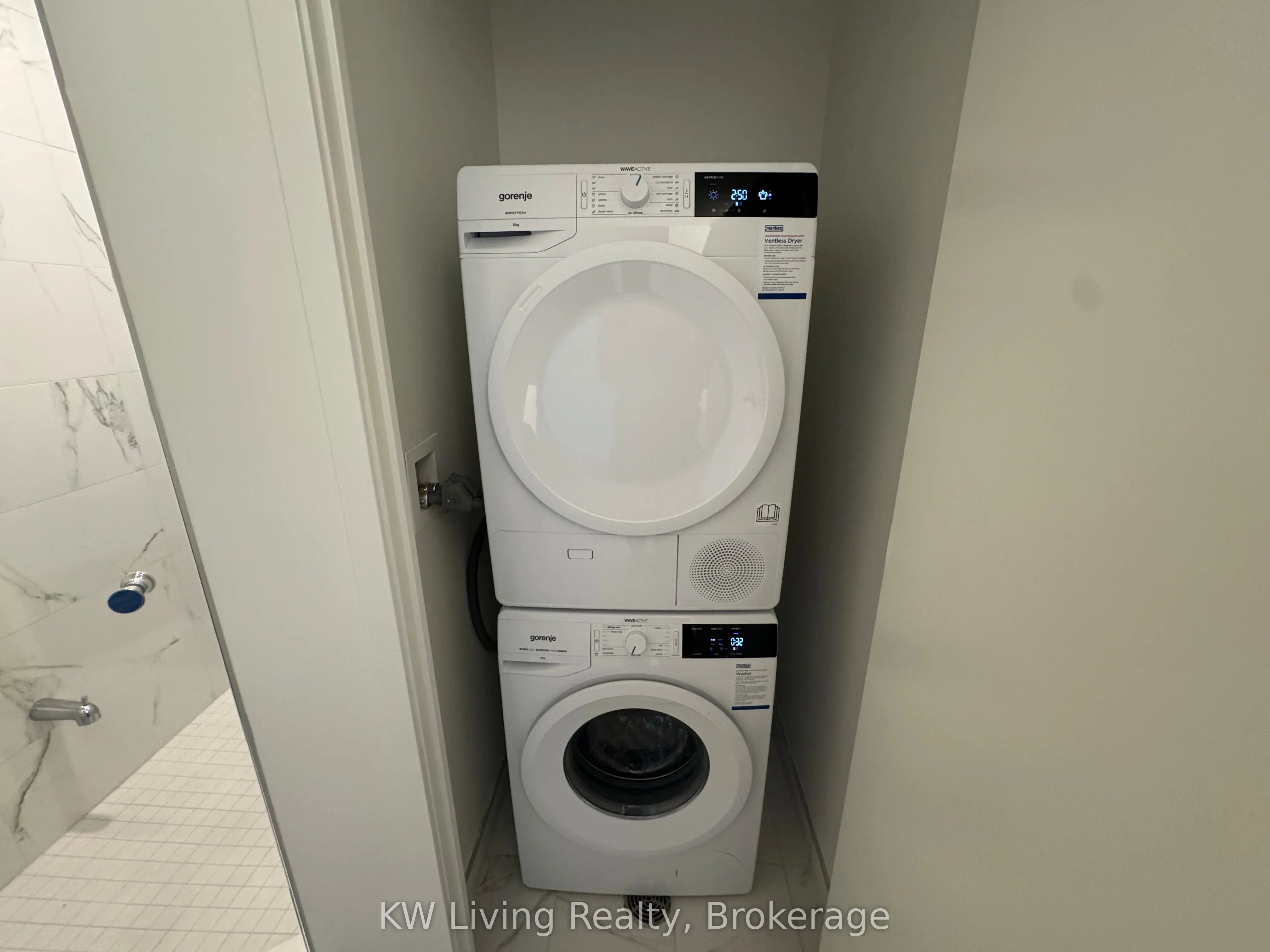 28 Interchange Way, #4506
