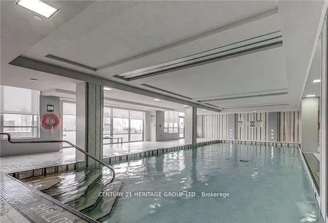 7167 Yonge Street, #721