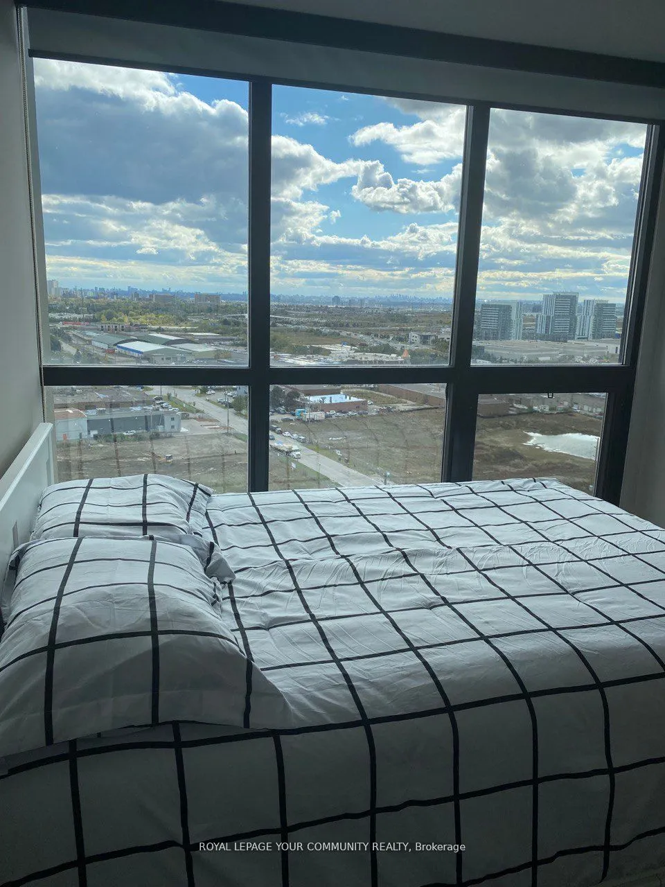 2900 Highway 7 Road, #1604