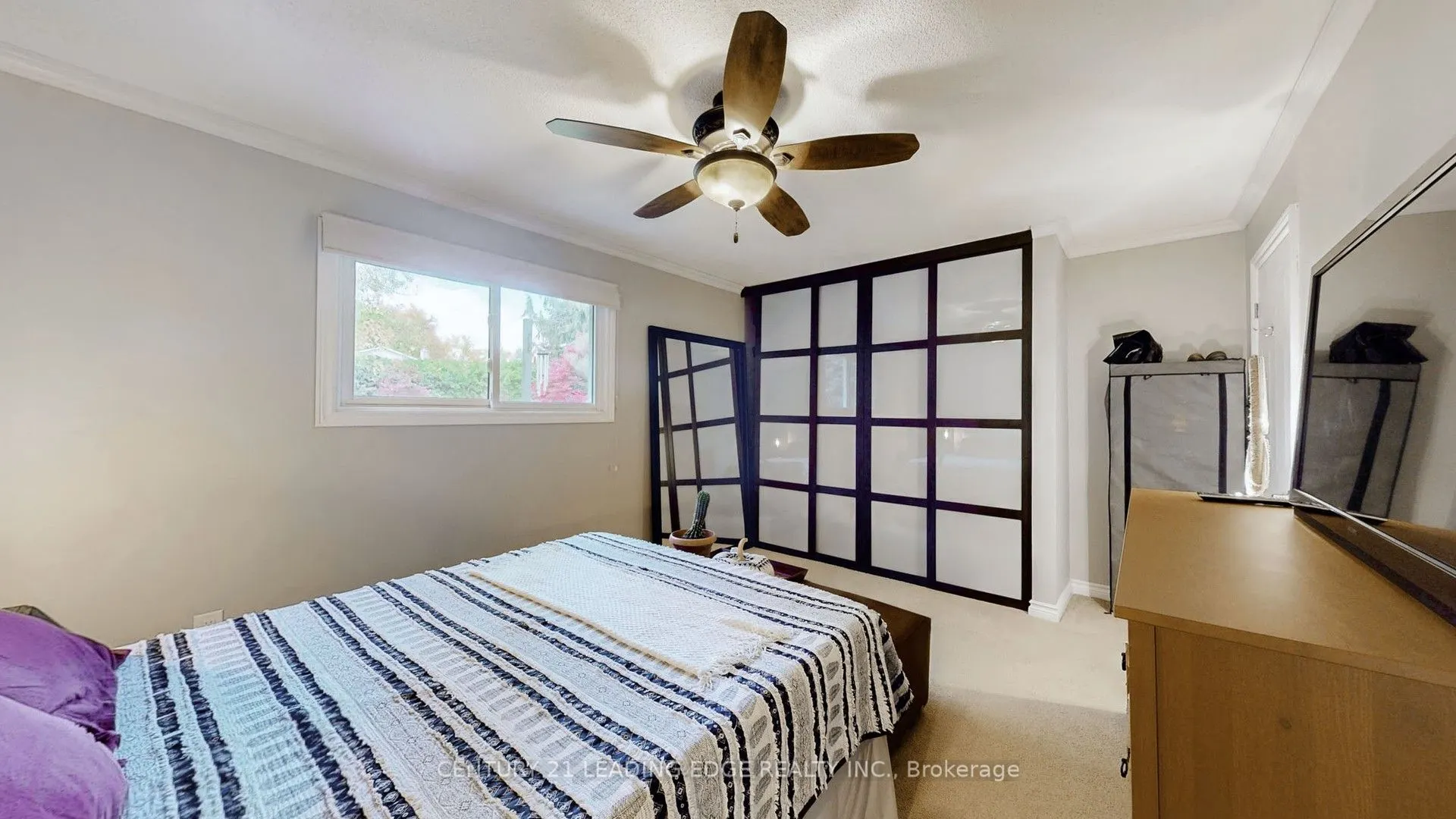 28 Stonehill Boulevard