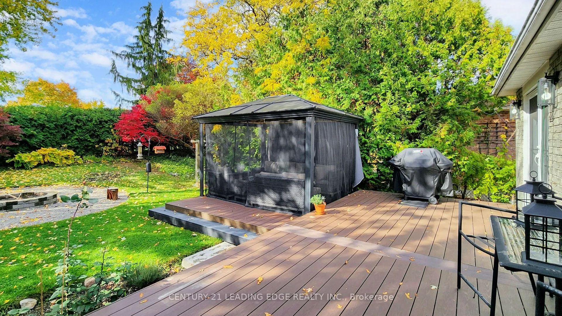 28 Stonehill Boulevard