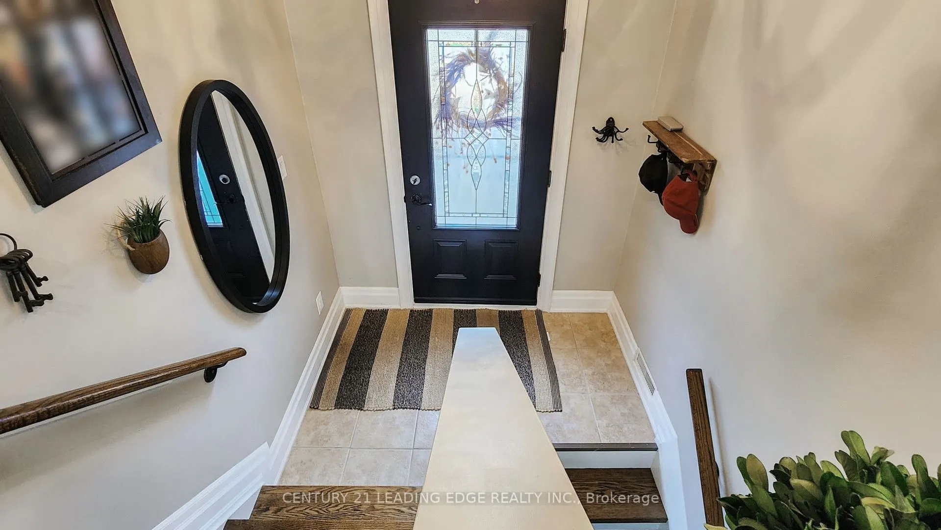 28 Stonehill Boulevard