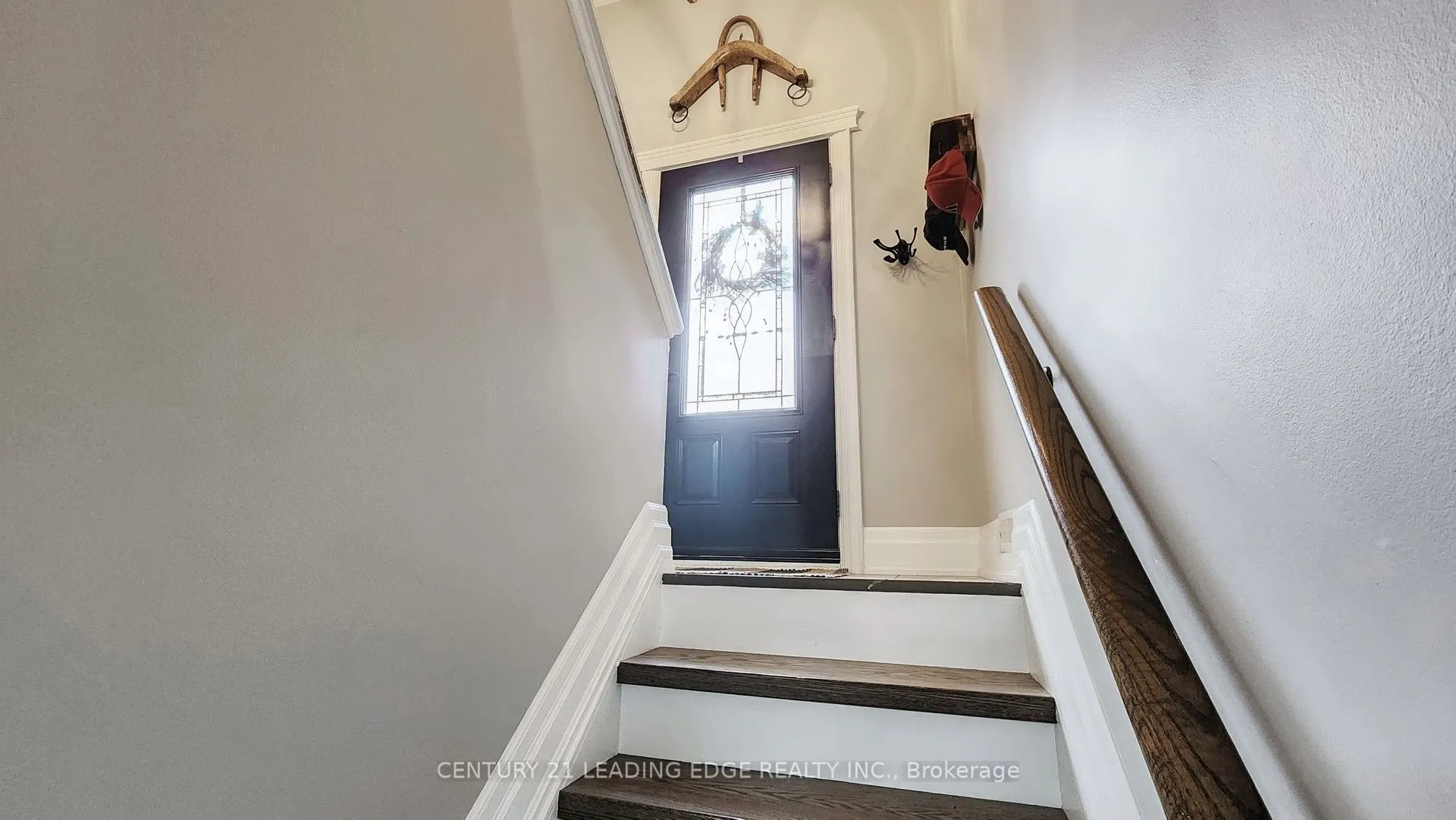 28 Stonehill Boulevard