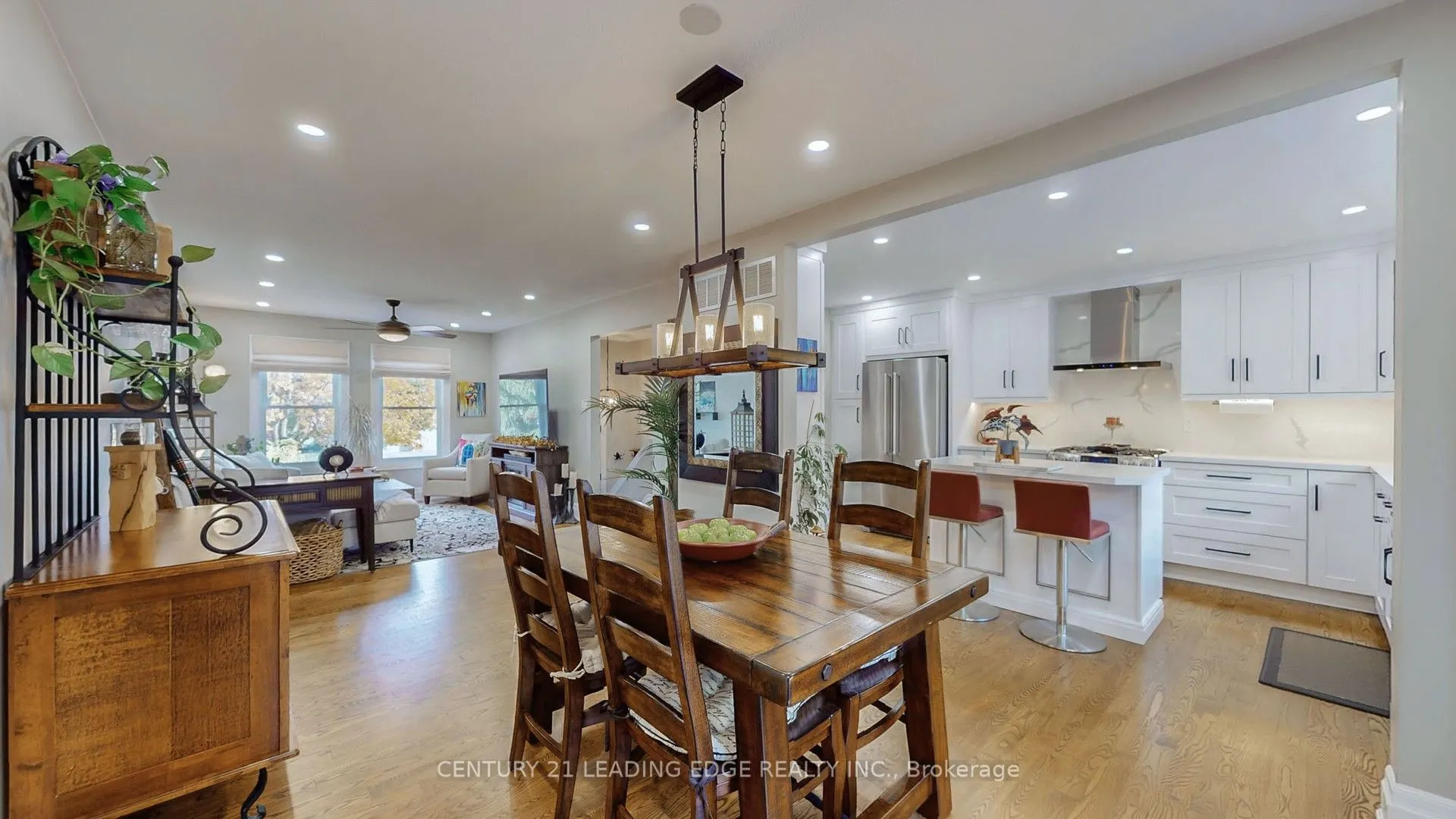 28 Stonehill Boulevard