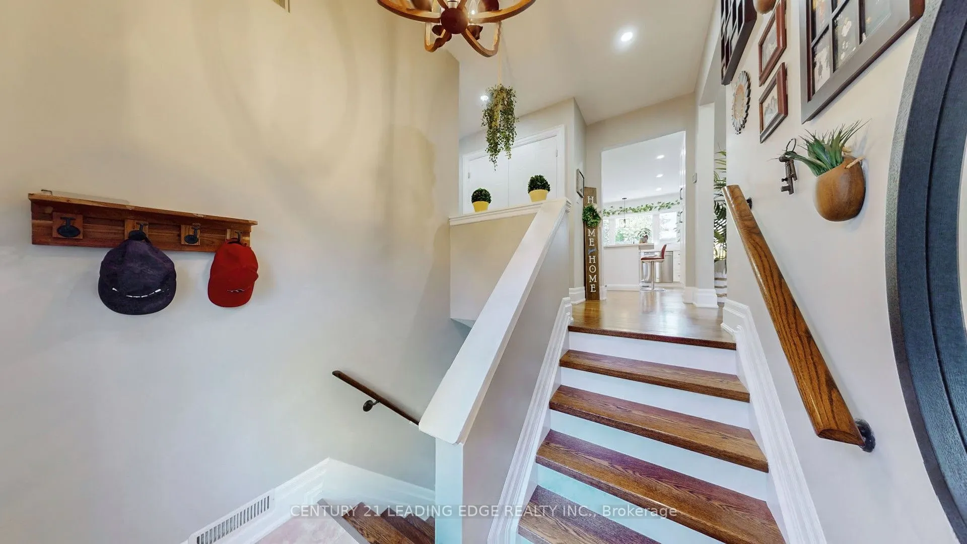 28 Stonehill Boulevard